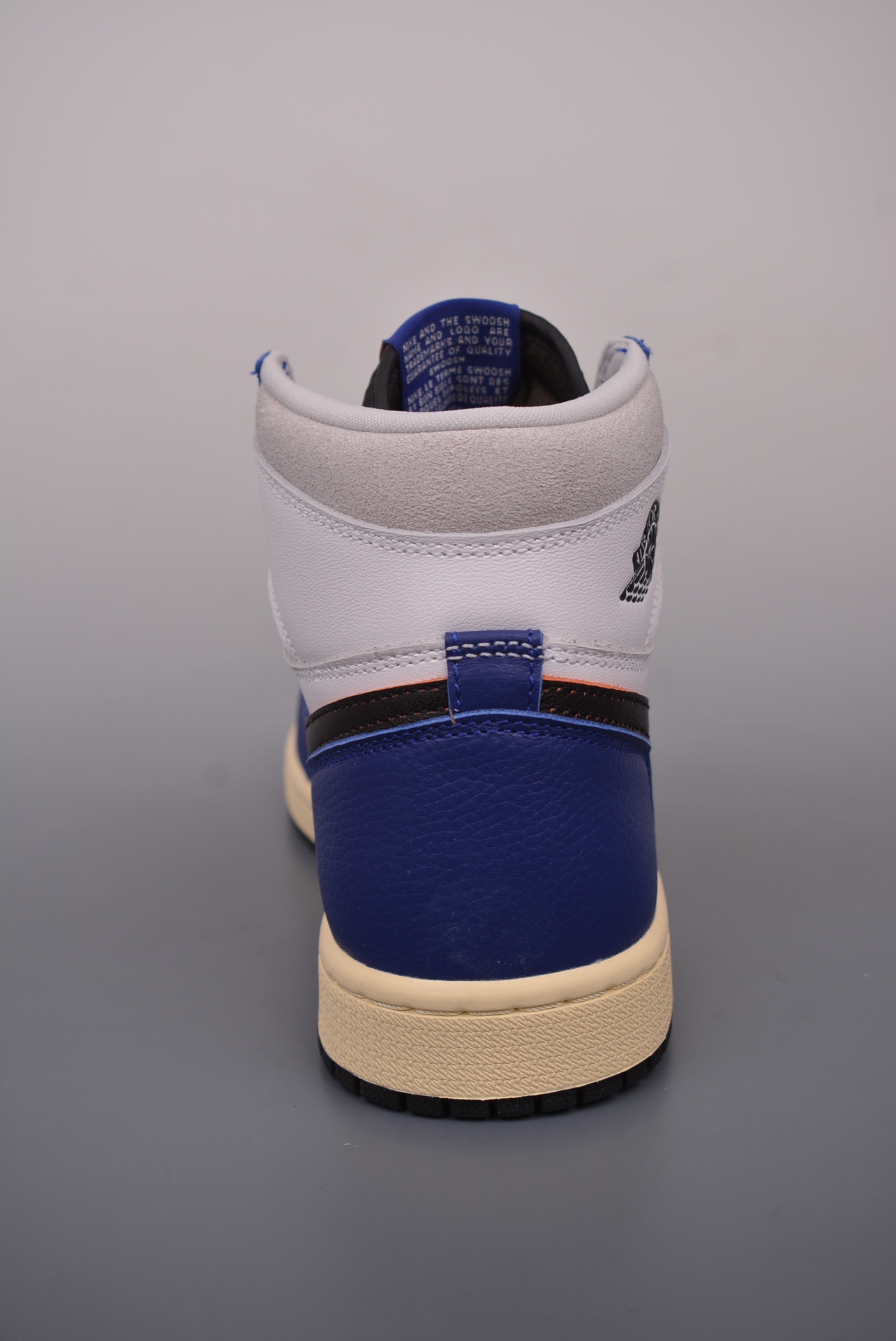 Air Jordan 1 Retro High OG Rare AirDeep Royal Blue DZ5485-100
