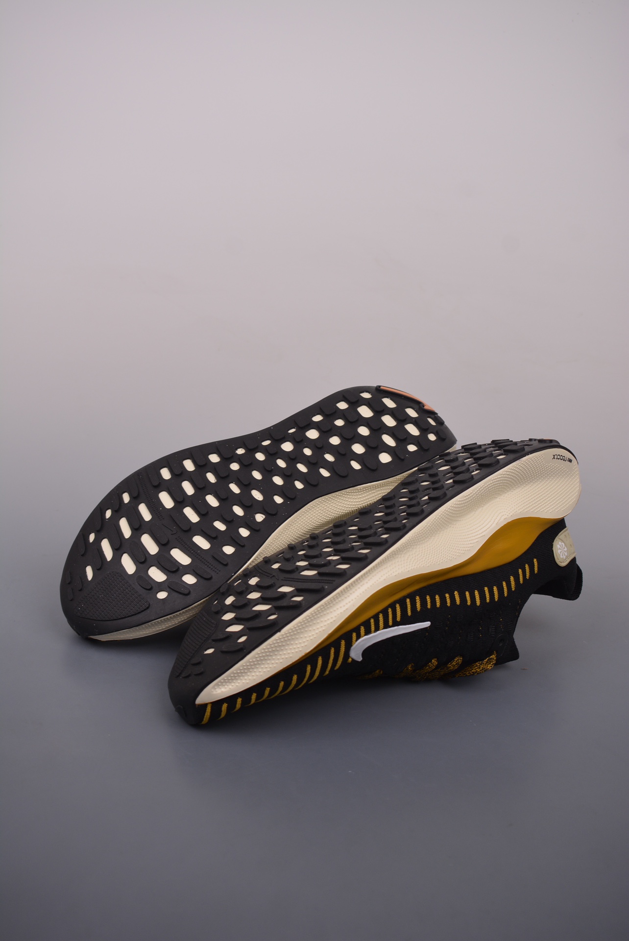 Nike Zoom React Infinity Run Fk 4 Black Gold DR2665-006
