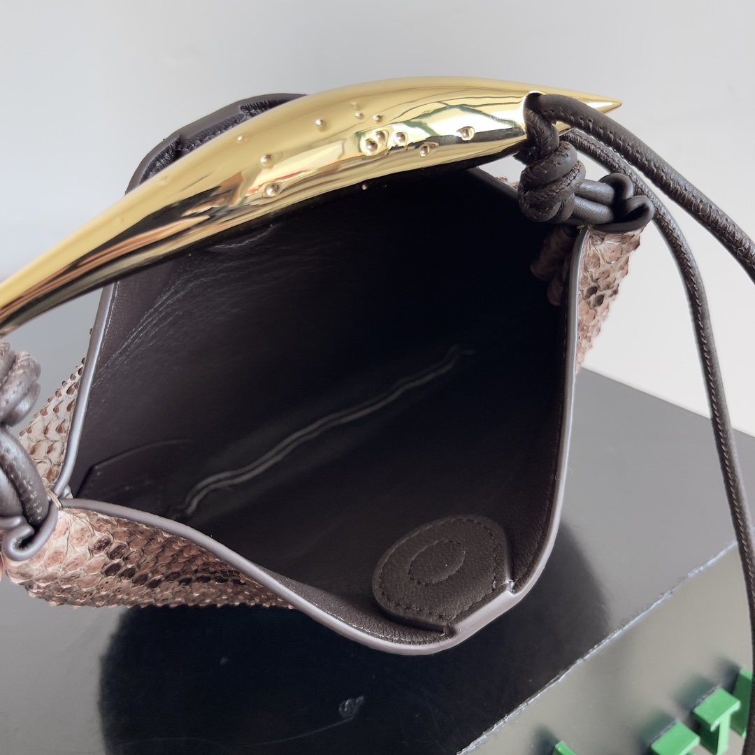 Bottega Veneta python leather sardine sardine mini handbag 794920