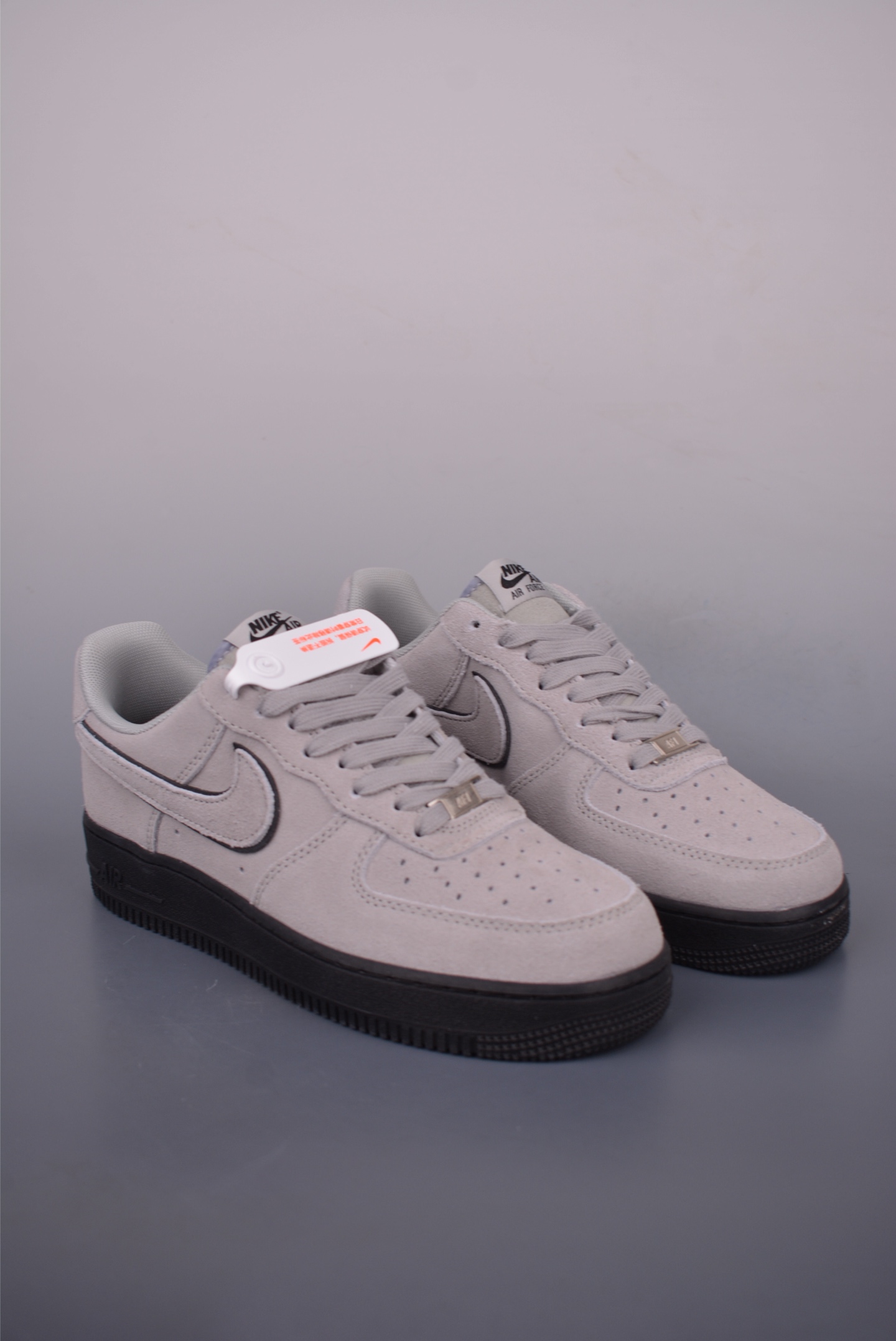 Nike Air Force 1 Low '07 LV8 