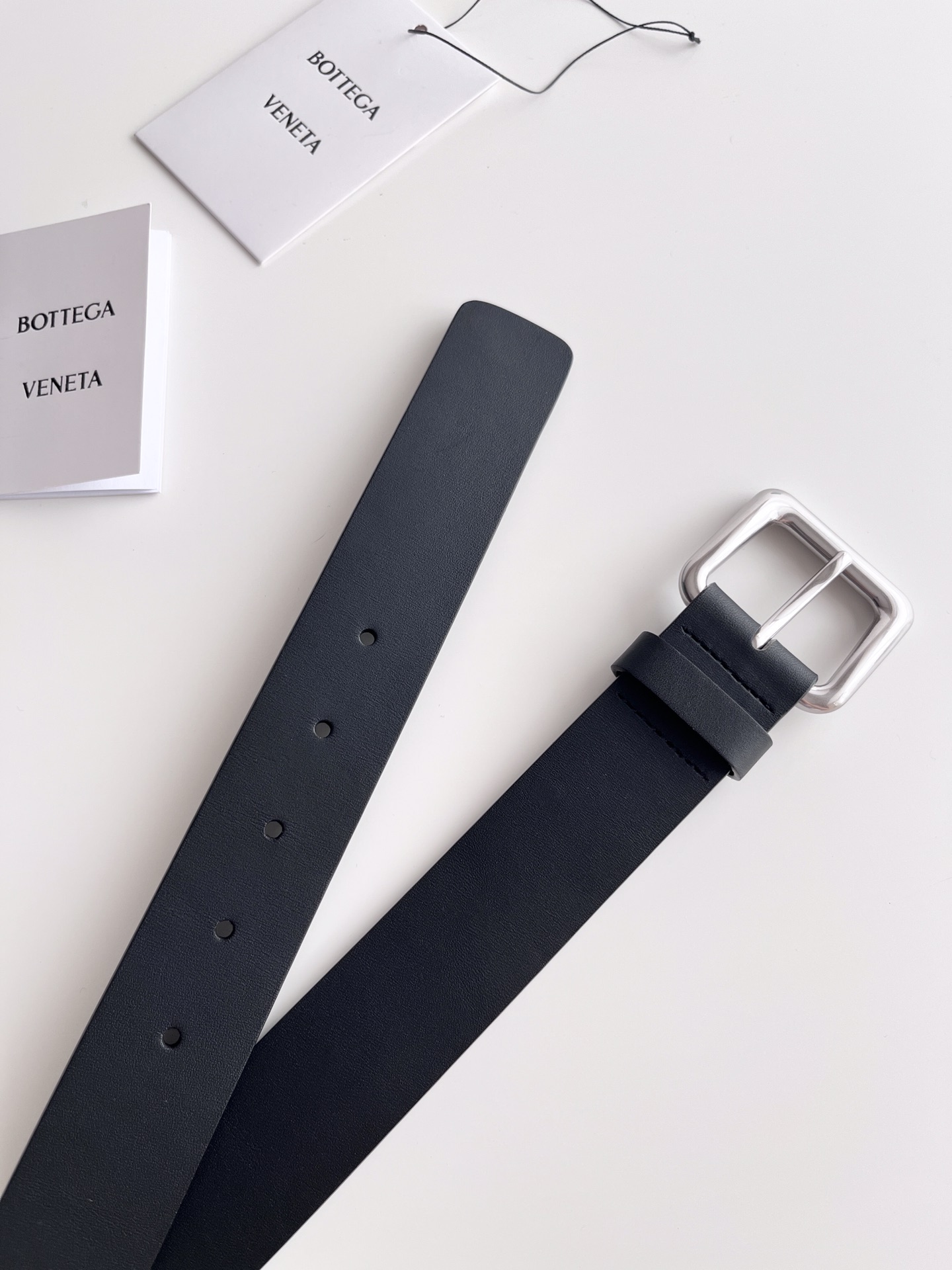 Bottega Veneta vintage pin buckle cowhide double-sided belt 3.5cm wide