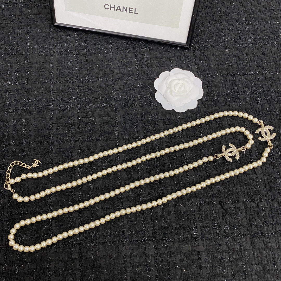 Chanel full diamond double c pearl necklace