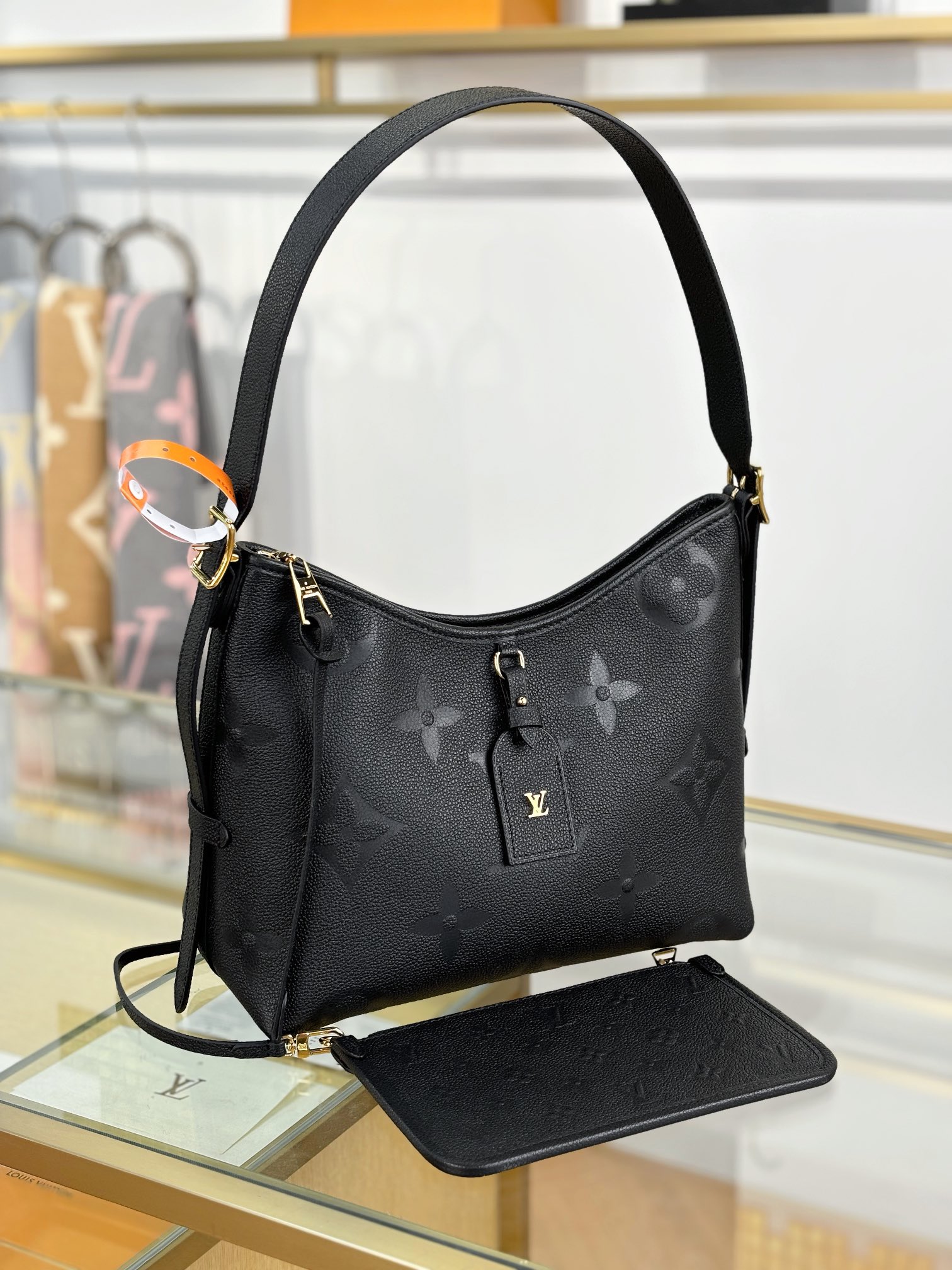 Louis Vuitton CARRYALL Small Handbag M46288