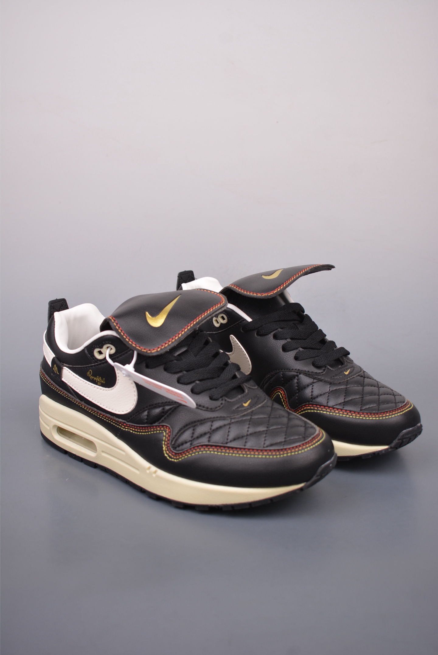 Nike Air Max 1'87 series leather black and white gold tongue FD2638-005