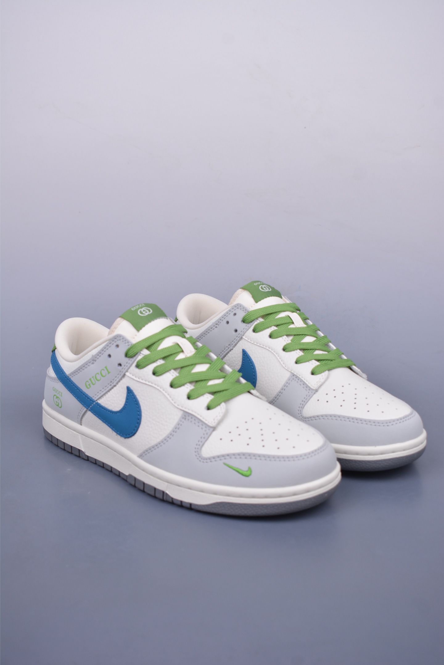 Gucci x Nike SB Dunk Low sneakers White, Gray, Blue and Green XY2026-154