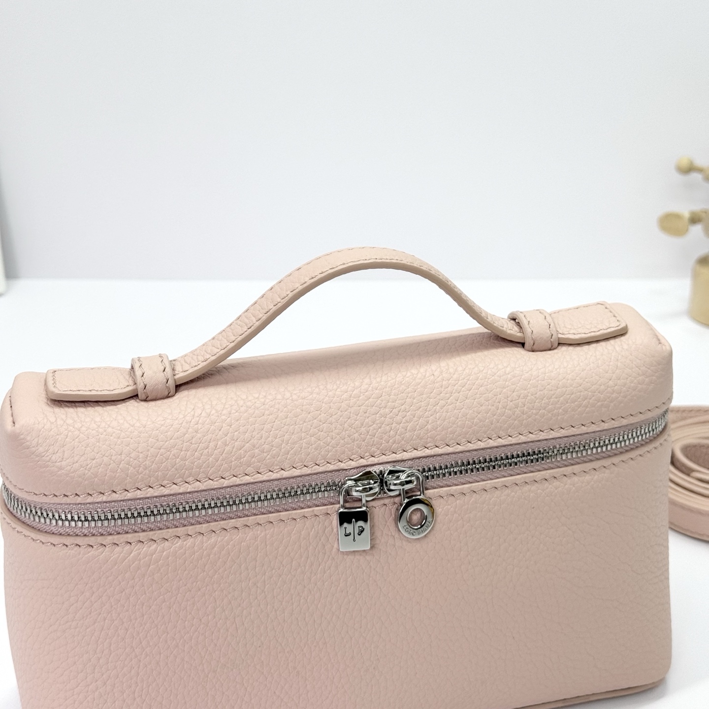 Loro Piana Extra poet L19 Clutch FAI8393