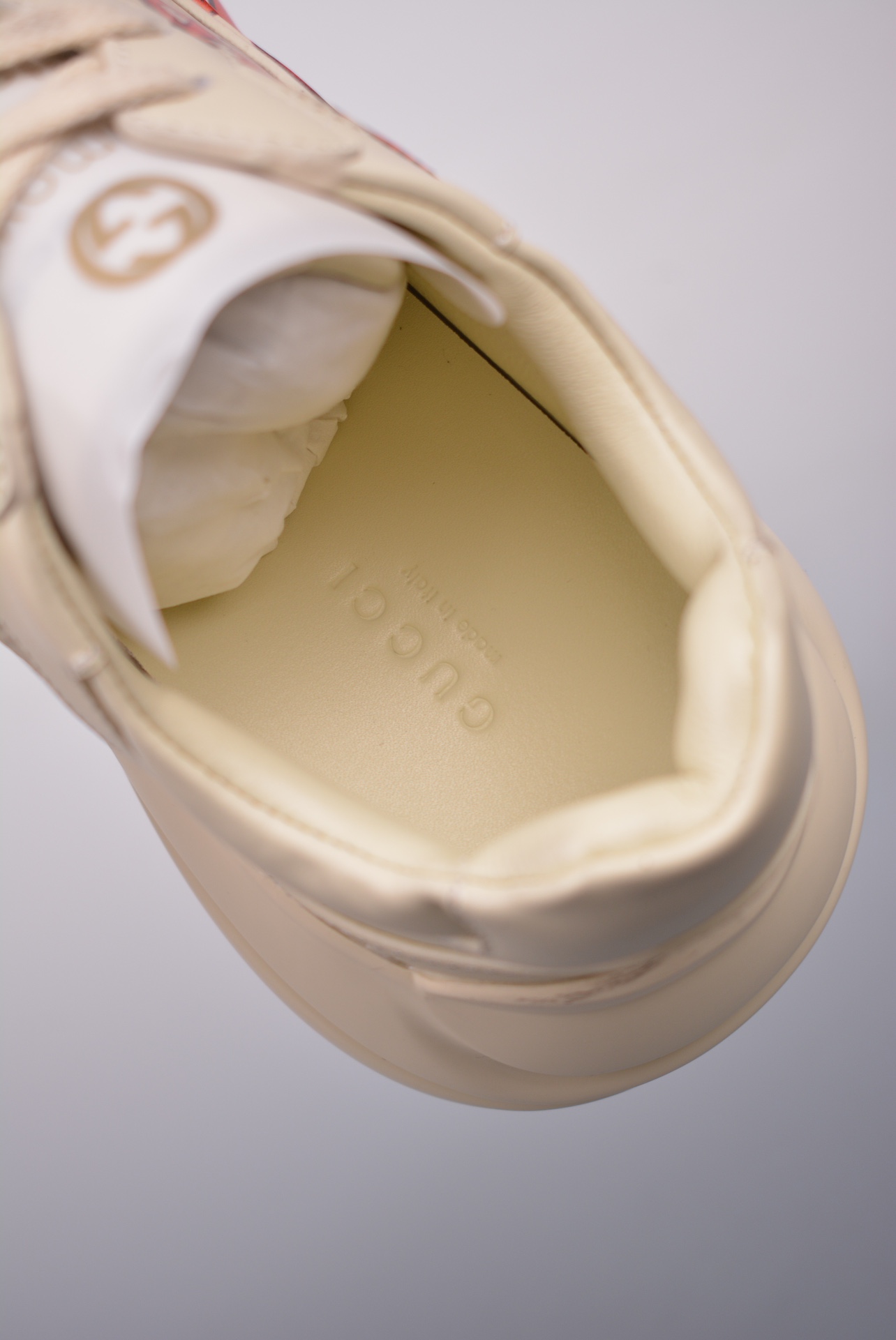 Gucci Ivory White Lips Print