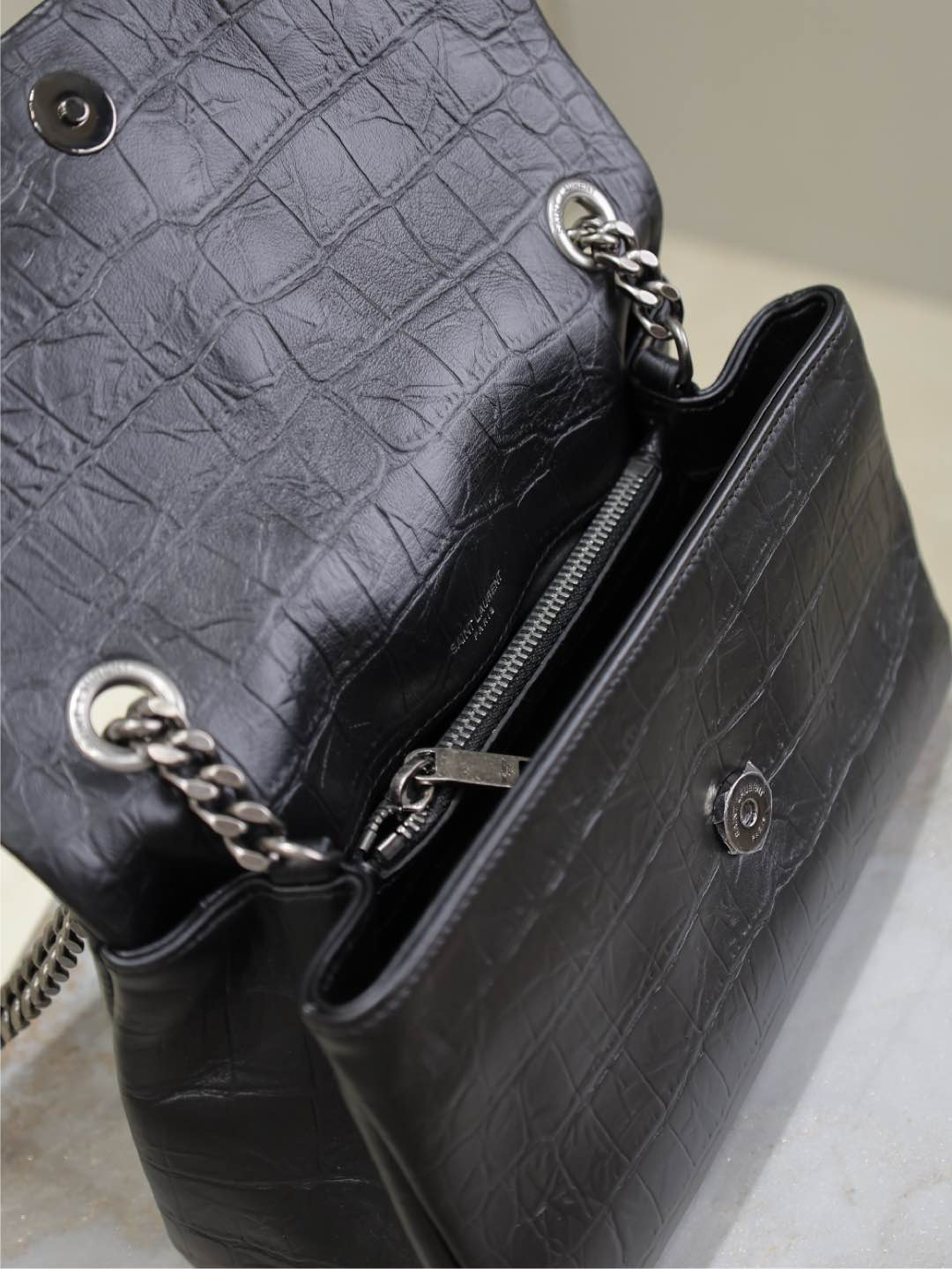Yves Saint Laurent West Hollywood Chain Bag 738820