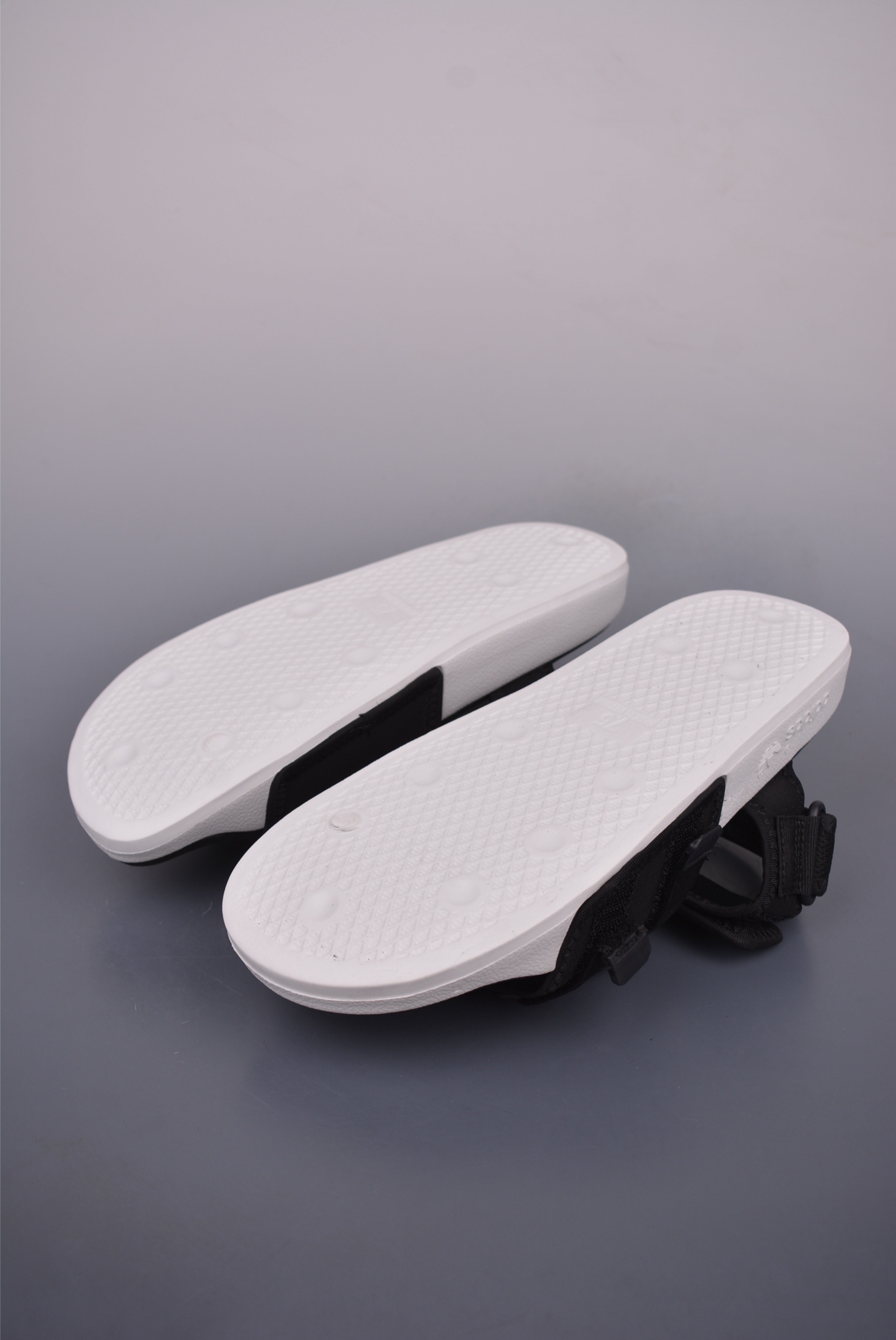 Adilette Sandal 4.0 HP3096