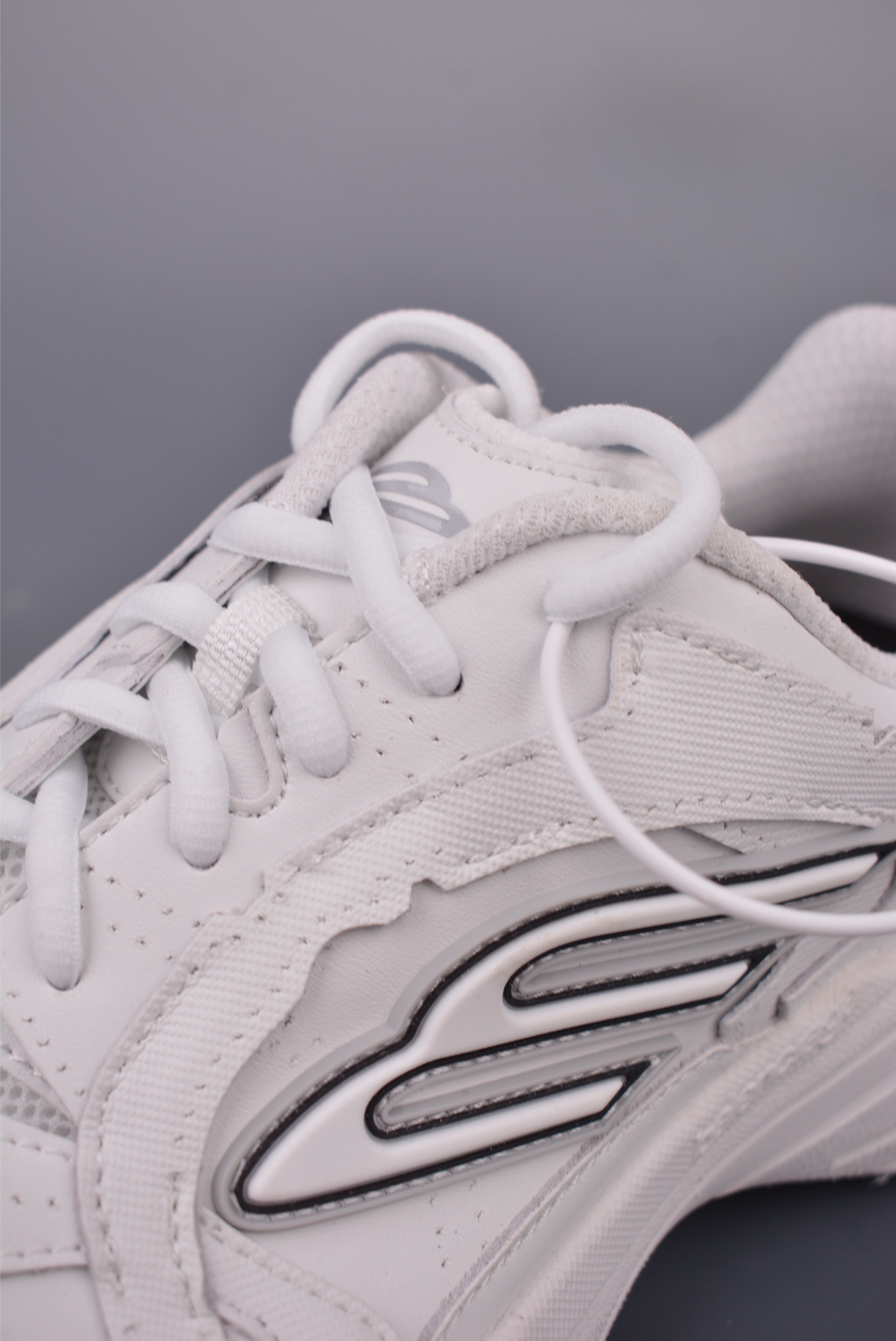 BALENCIAGA Monday Sneaker 