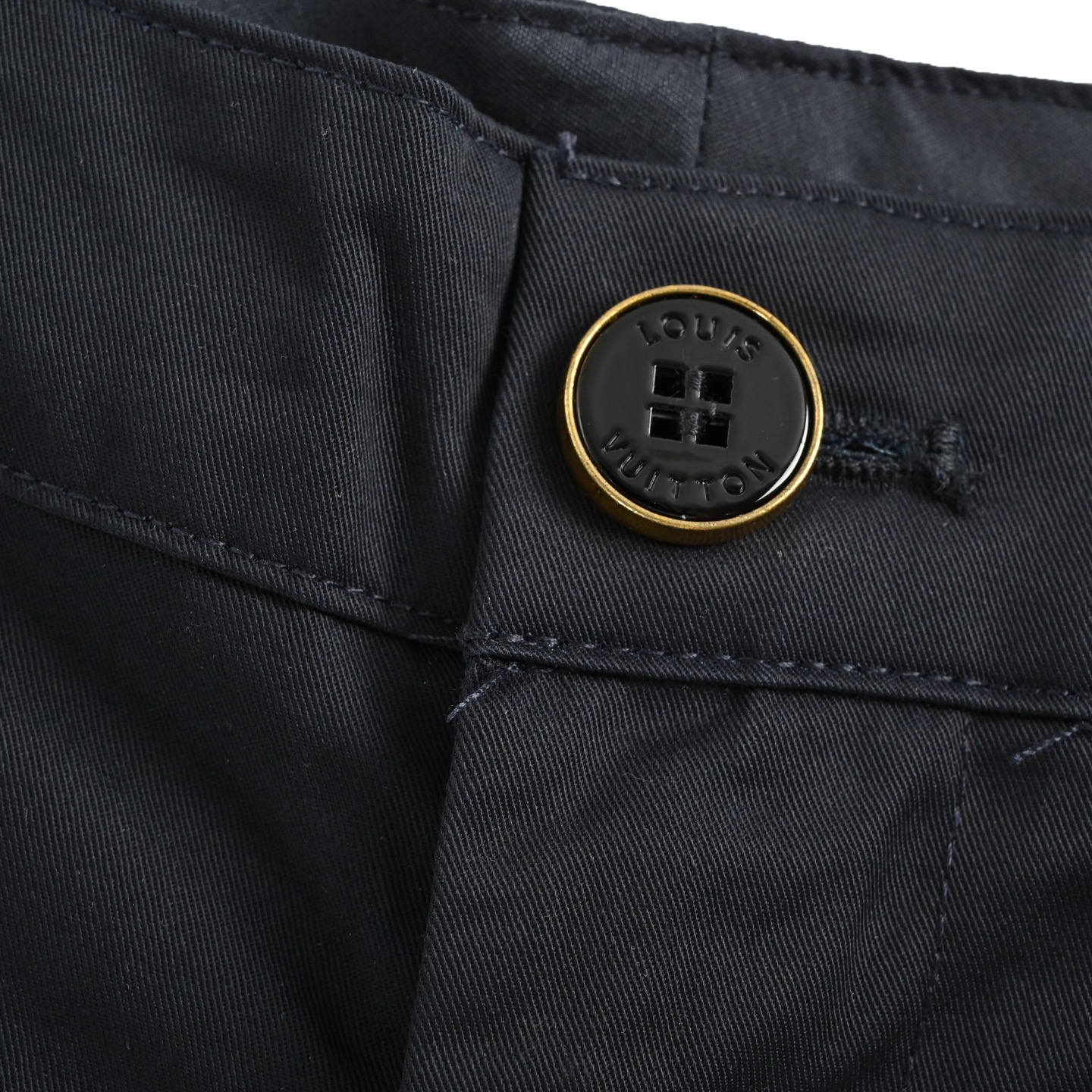 Louis Vuitton 25ss Pocket Monogram Embossed Cargo Shorts