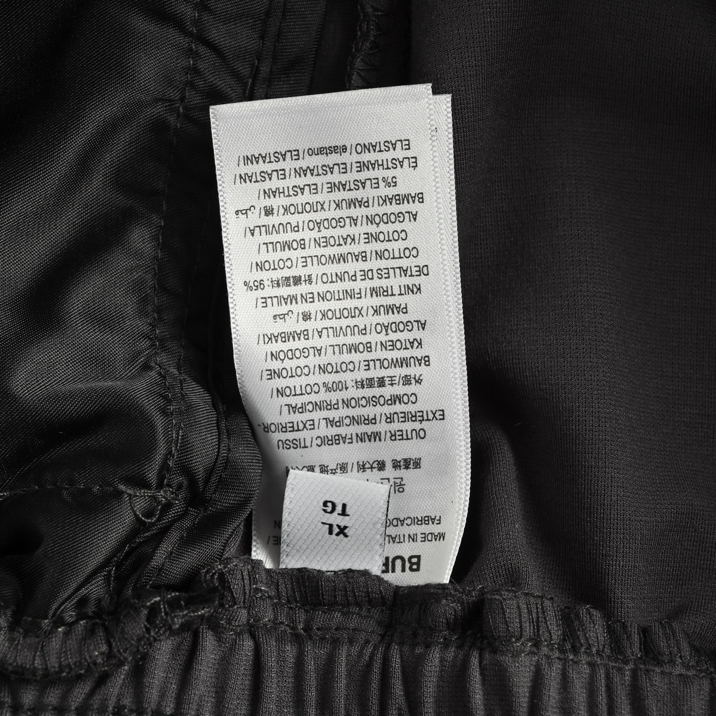 Burberry 25ss Warhorse Embroidered Back Pocket Print Shorts