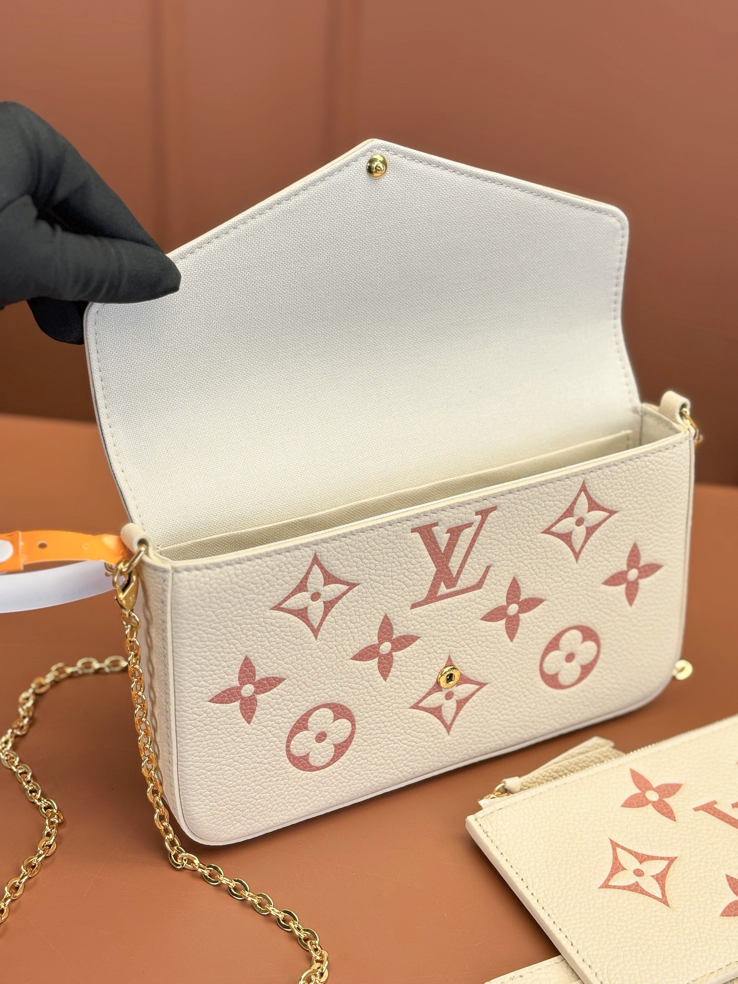 Louis Vuitton POCHETTE FÉLICIE CHAIN ​​BAG M82047