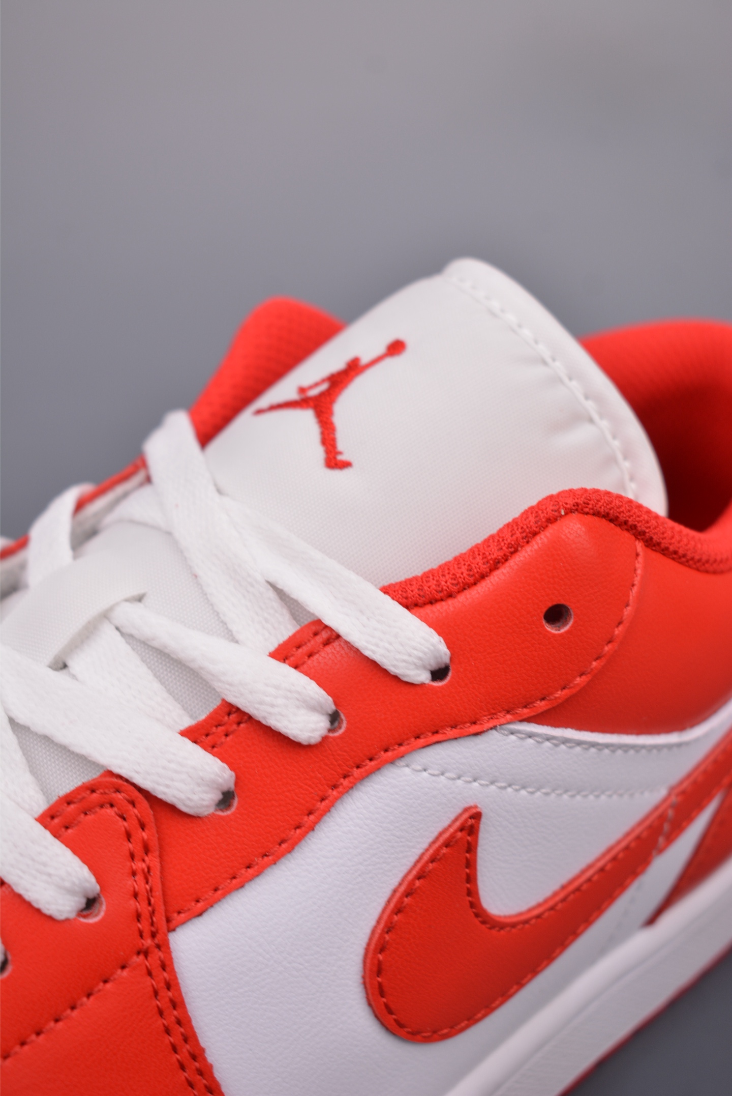 Nike Wmns Air Jordan 1 Low GS Leather White Red 553558-166