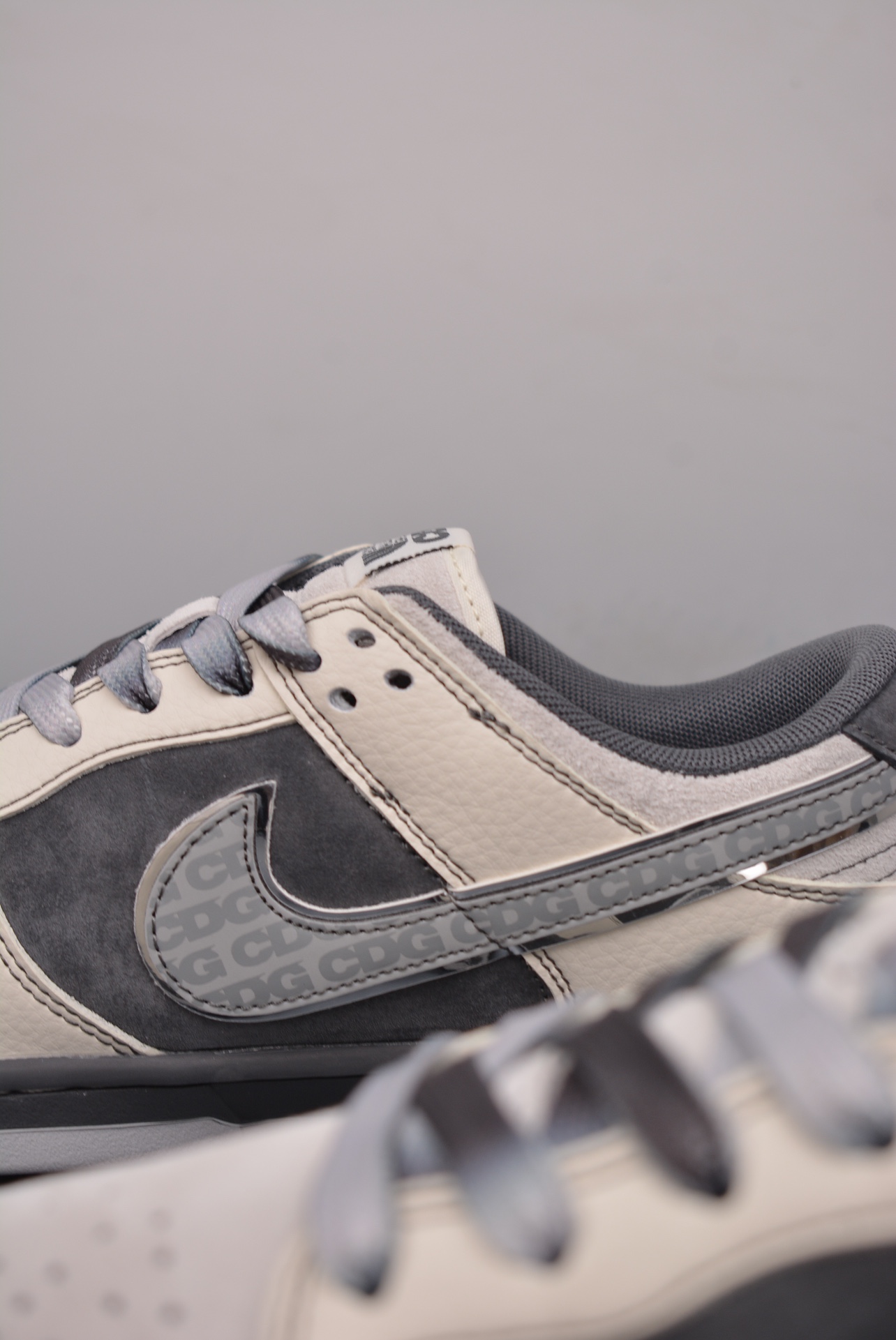 The North Face x CDG x Nike SB Dunk Low Comme des Garcons Off-White Grey XX3168-202