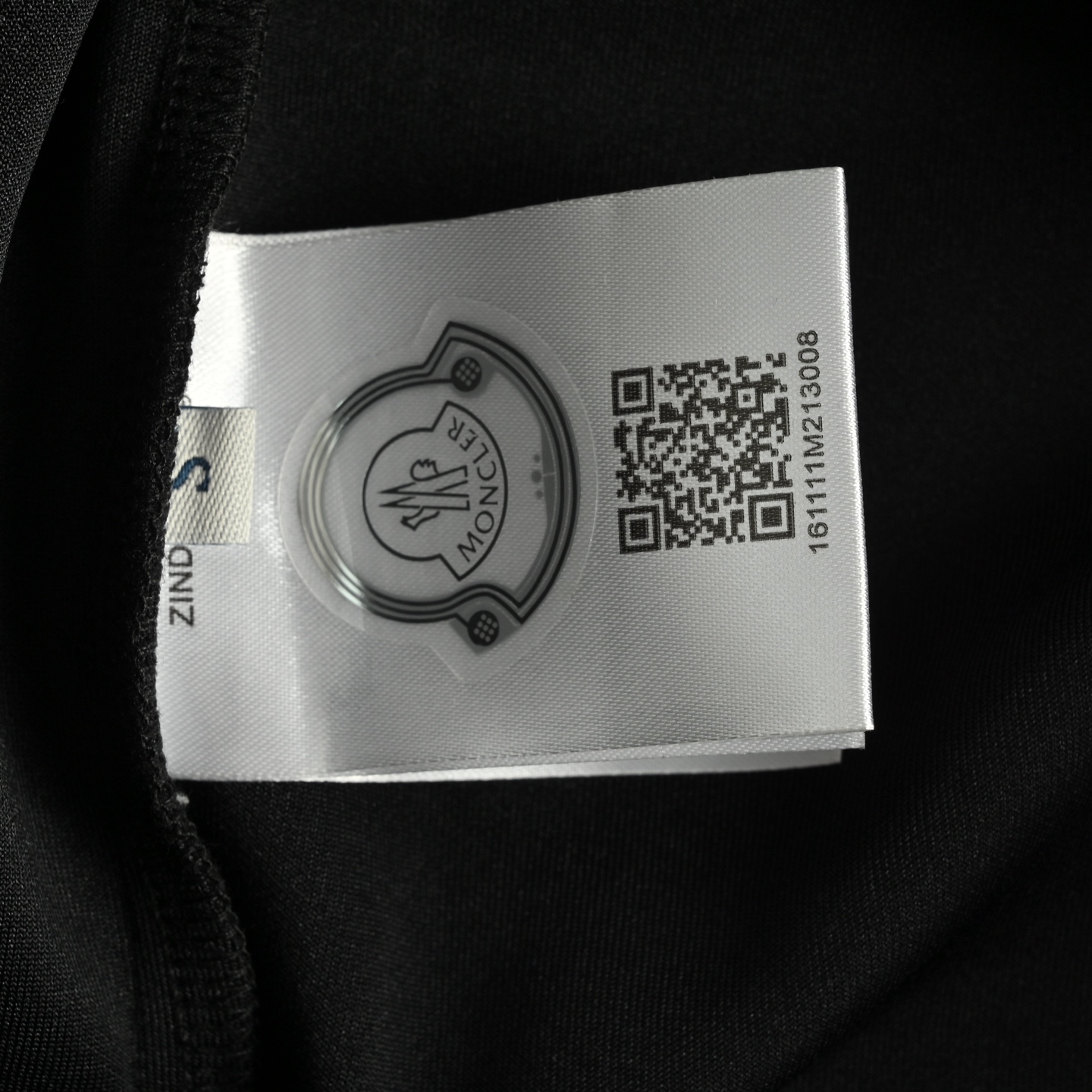 Moncler 25ss side lettering back pocket embroidered logo shorts