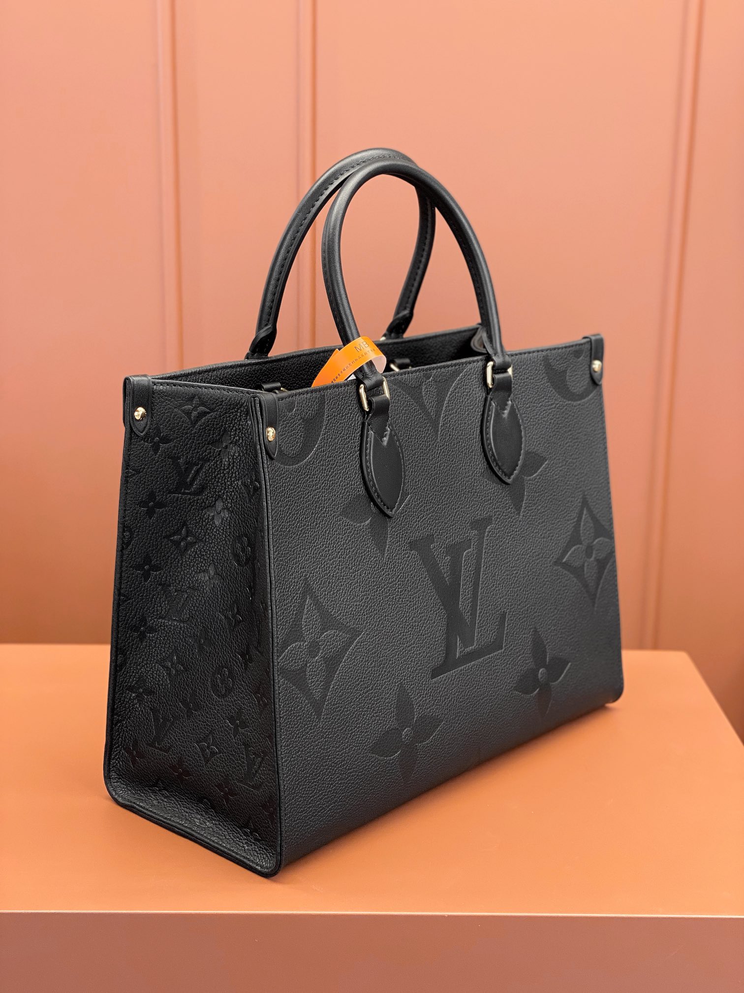 Louis Vuitton ONTHEGO Medium Handbag M45595