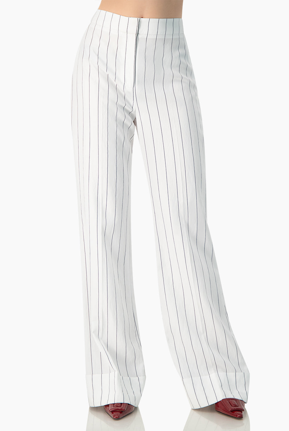 Pantalon campana dobladillo ancho