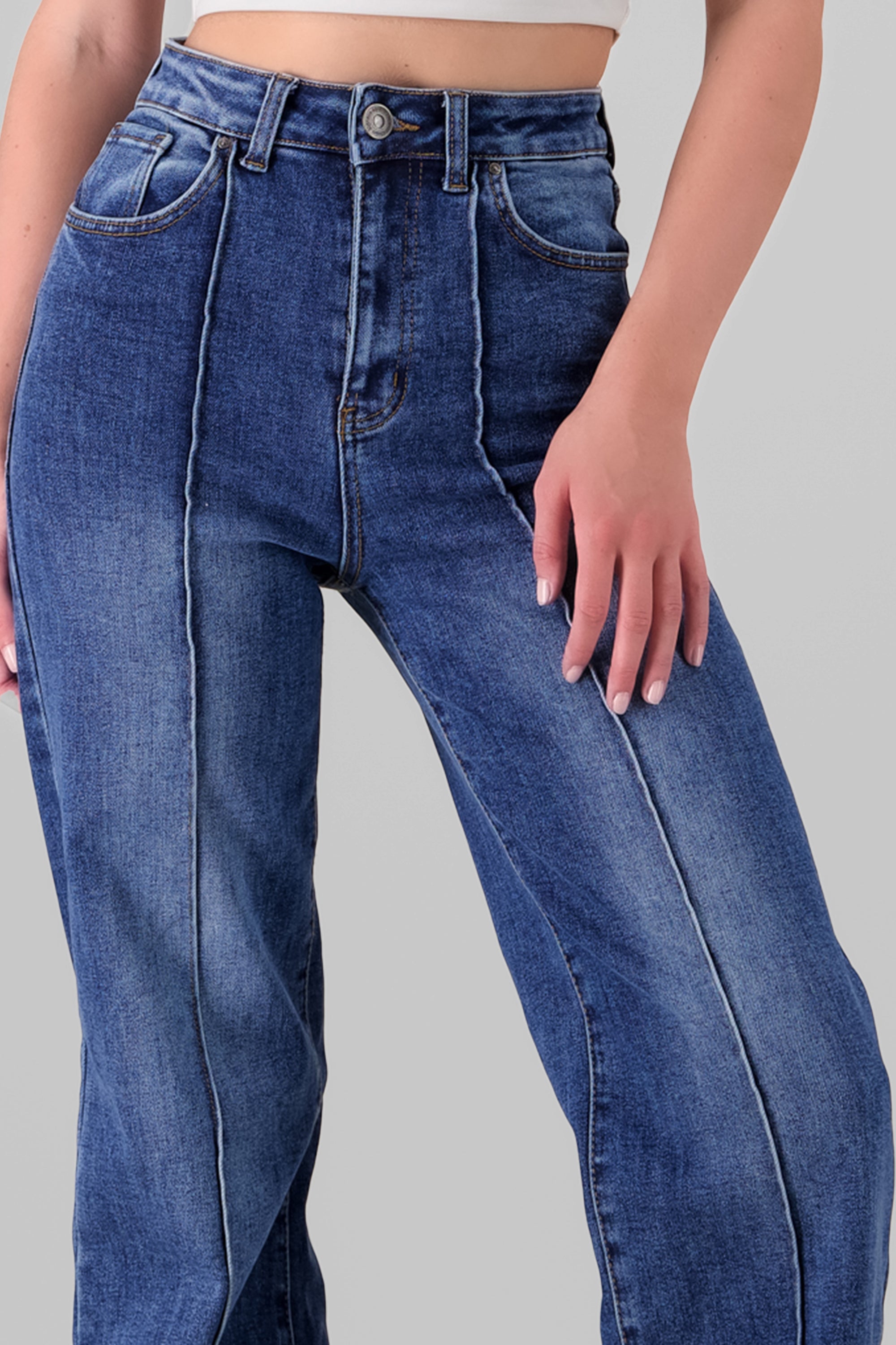 Straight Jeans