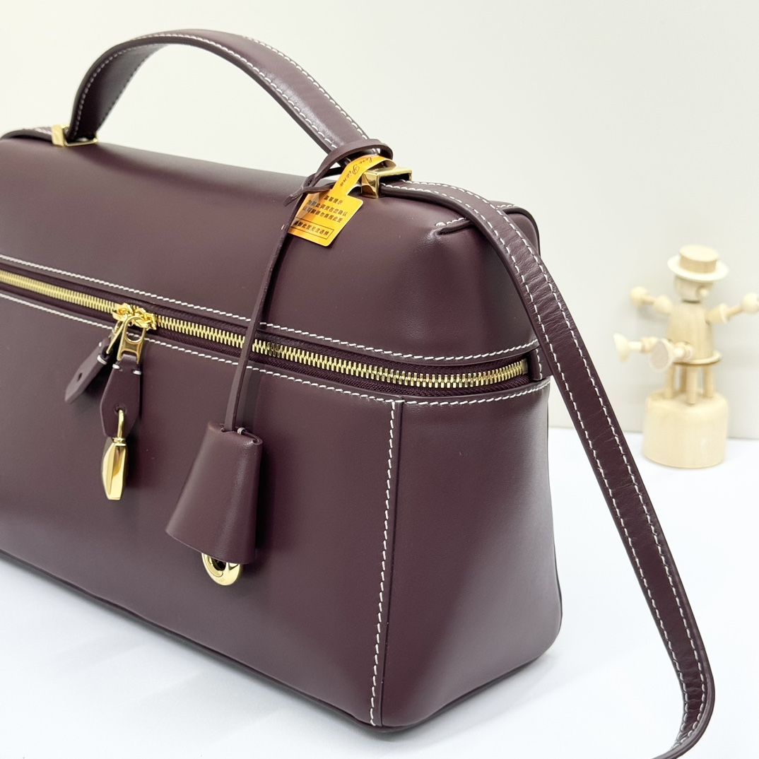 Loro Piana Extra Bag L27 Crossbody Bag FAO4759