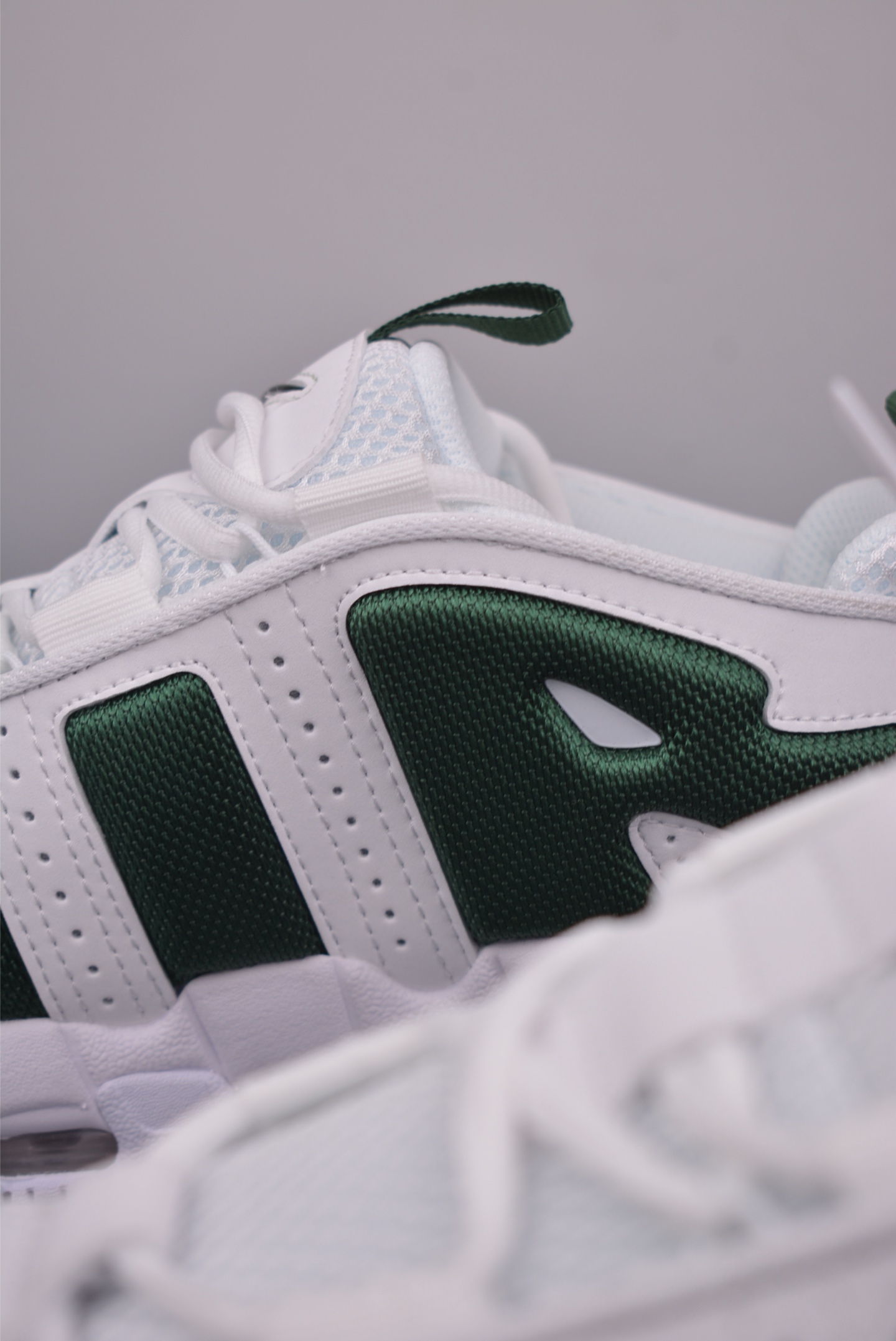 Nike Air More Uptempo Low 