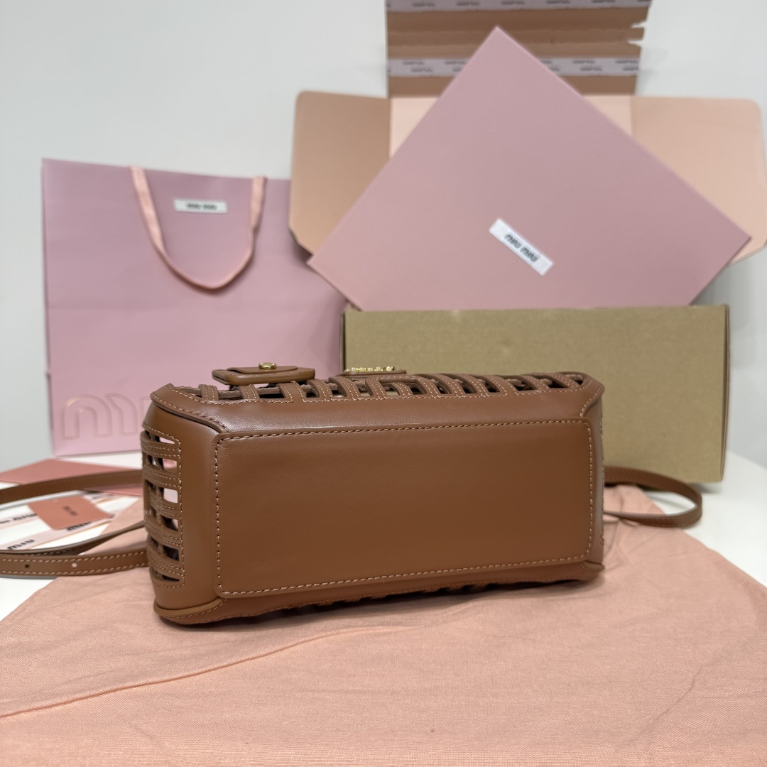 Miu Miu Naa leather bag 5BA294