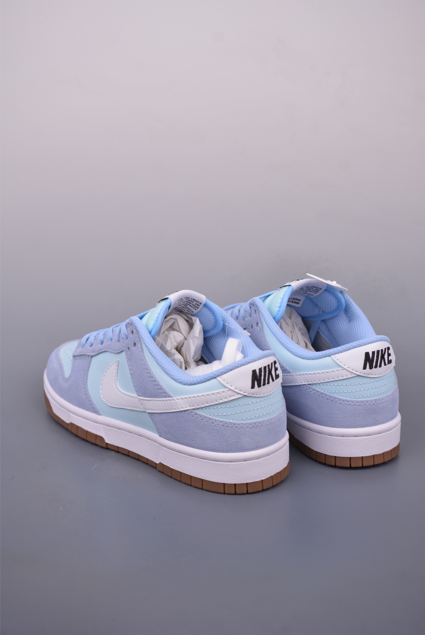 Nike SB Dunk Low Pro PRM sneakers Blue and White Rubber Sole IB6399-400