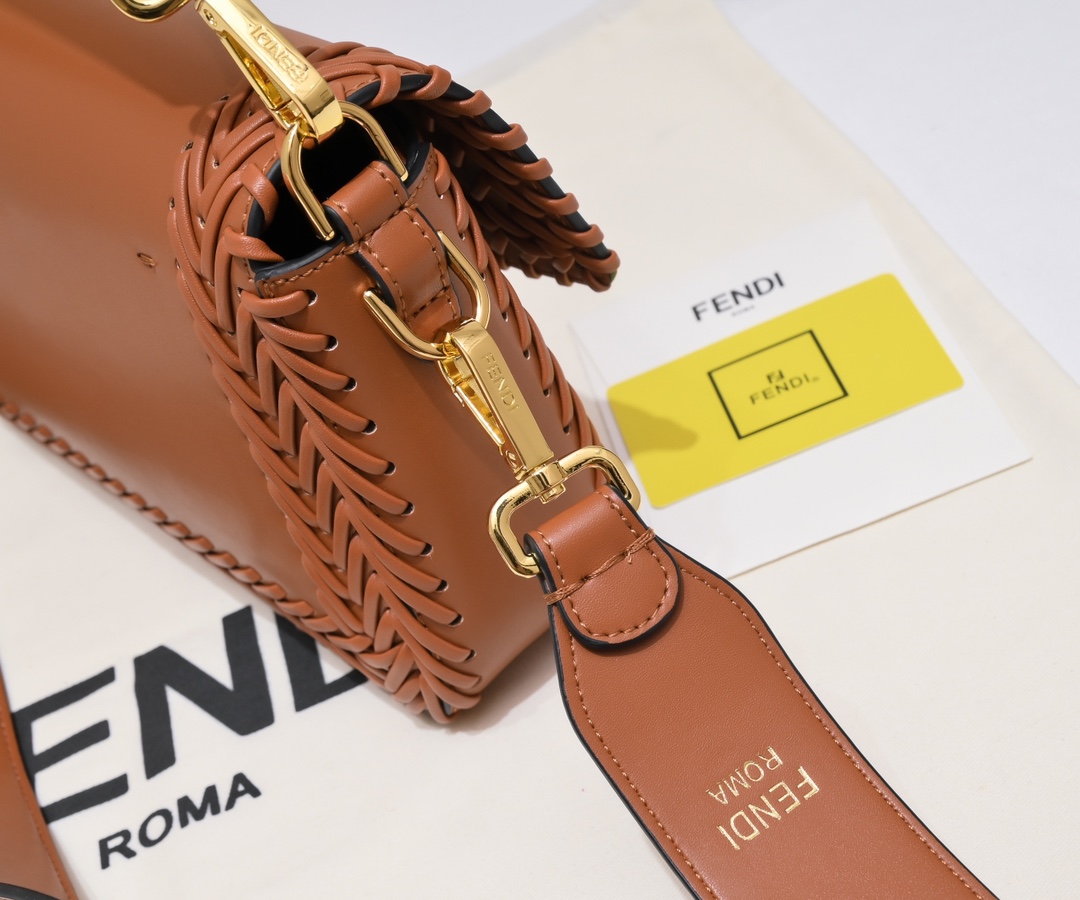FENDI Baguette Medium Handbag 7714
