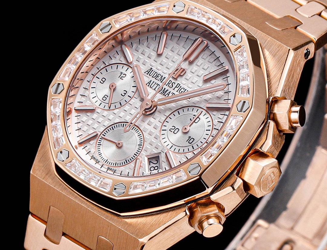 Audemars piguet Royal Oak series 26715BC.ZZ.1356BC.01