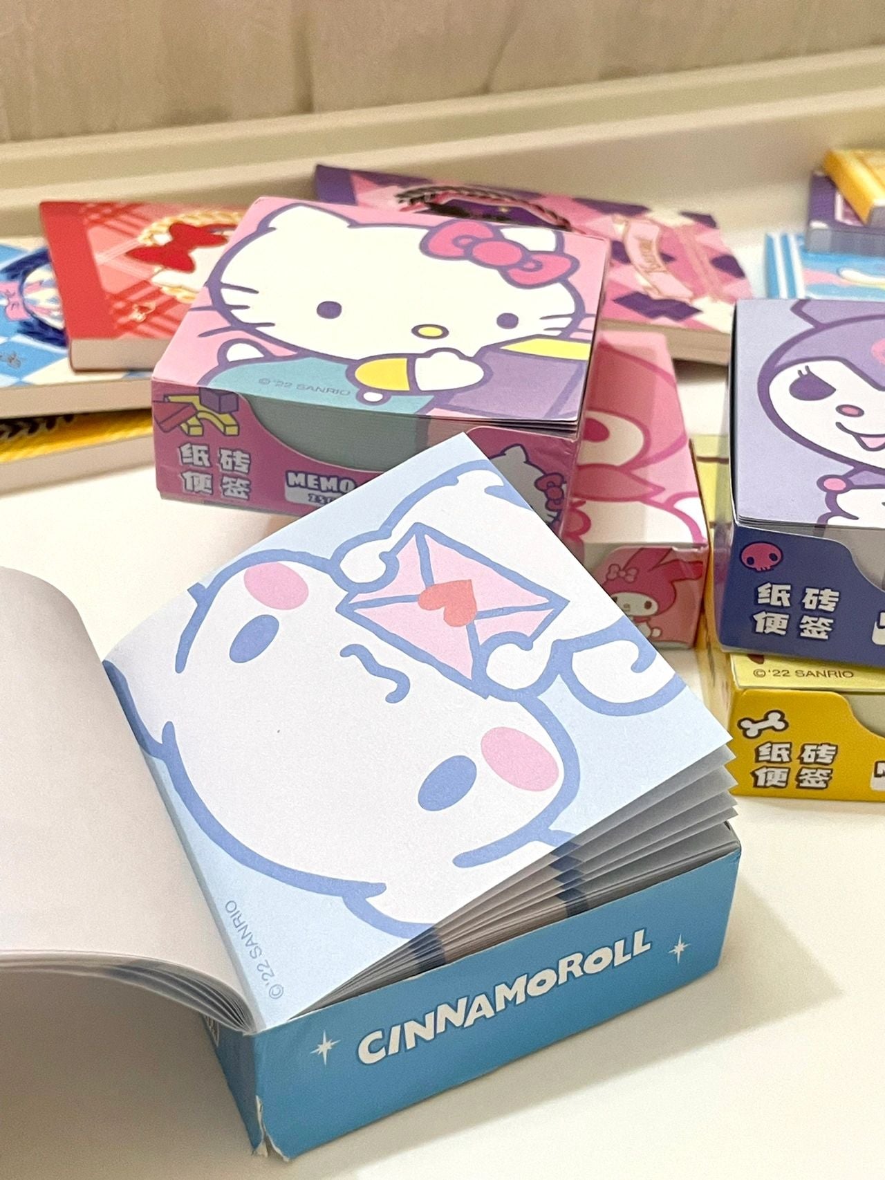Sanrio Sticky Notes Non-pasteable (5 Pack 250 Sheets) | Markers Flags Memo Students Home Office Roommates Gifts Tab Supplies