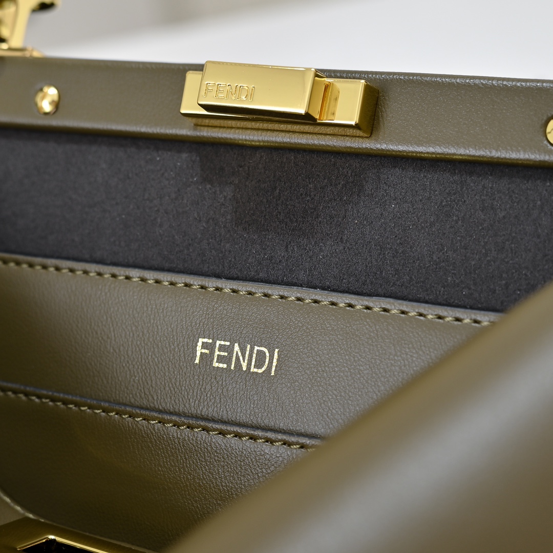 FENDI ekaboo Soft medium handbag 8801