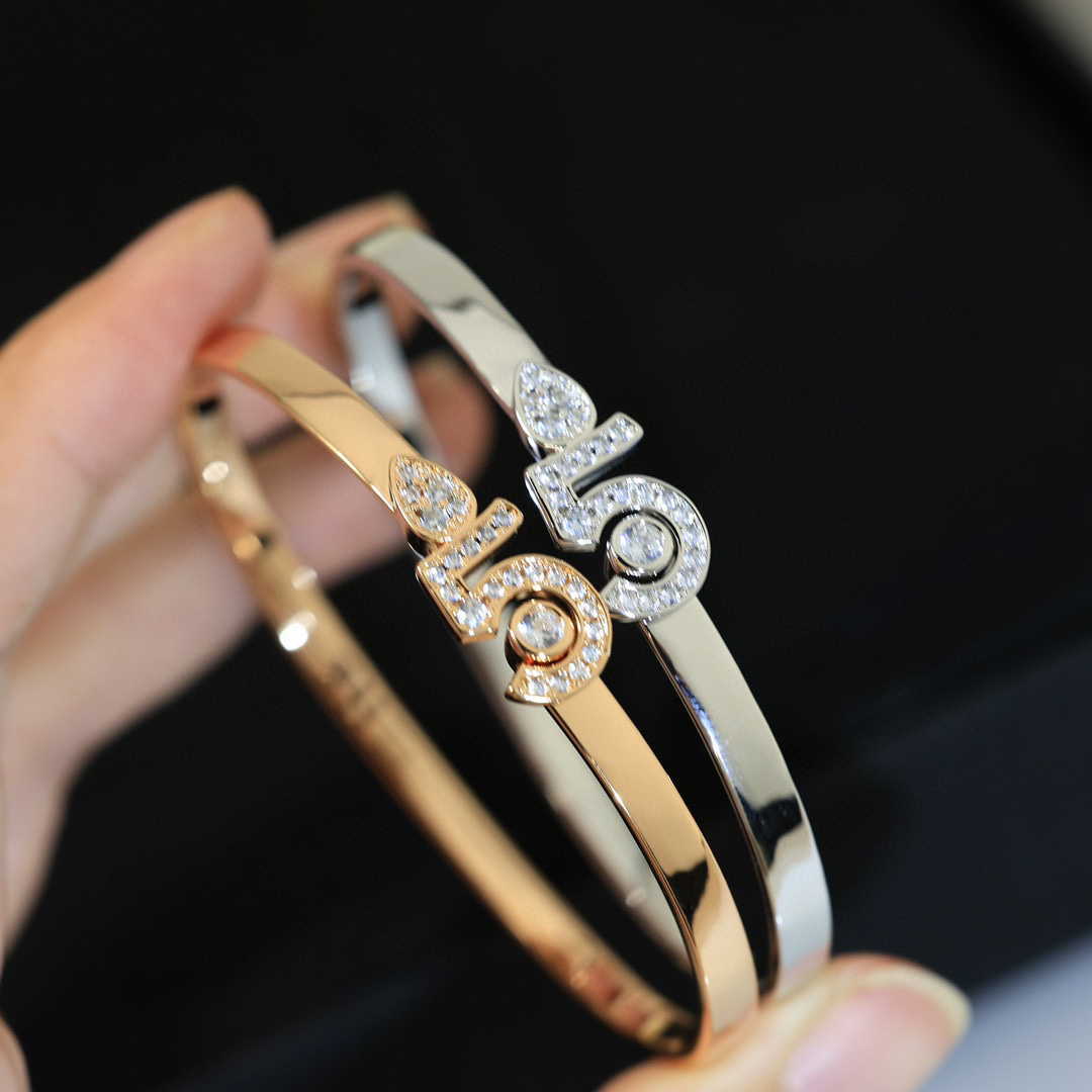 CHANEL No. 5 diamond bracelet