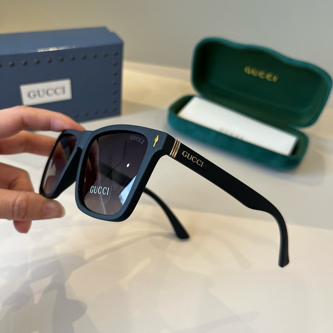 Gucci Square Frame Sunglasses