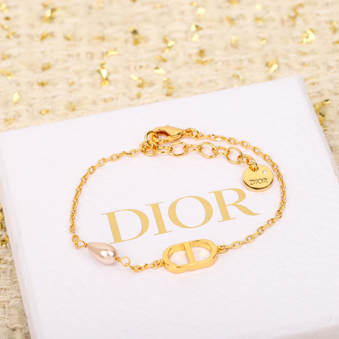 Dior CD letter drop pearl bracelet