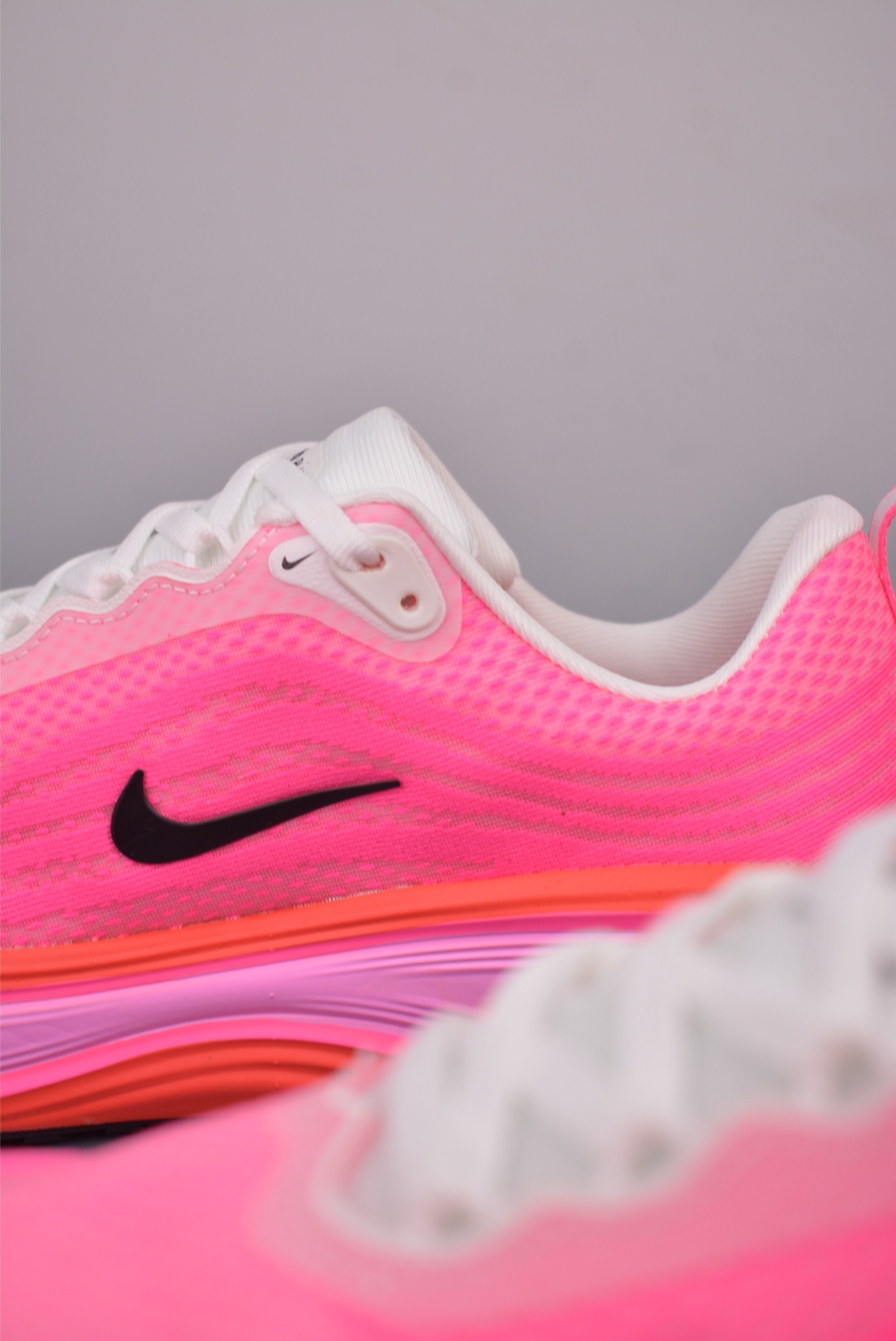 Nike Air Zoom Vomero Plus 