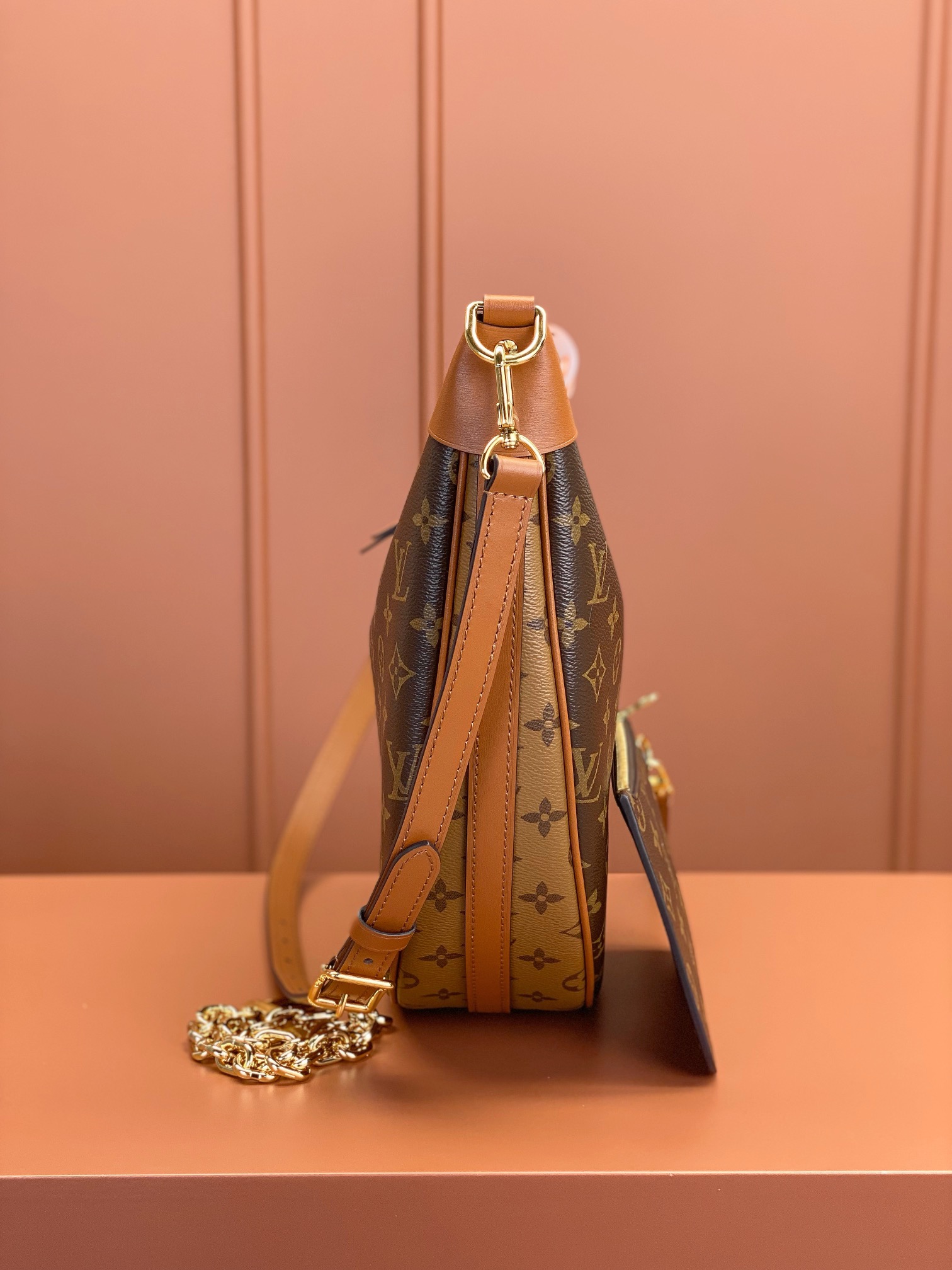 Louis Vuitton MATEL catwalk moon bag M46311