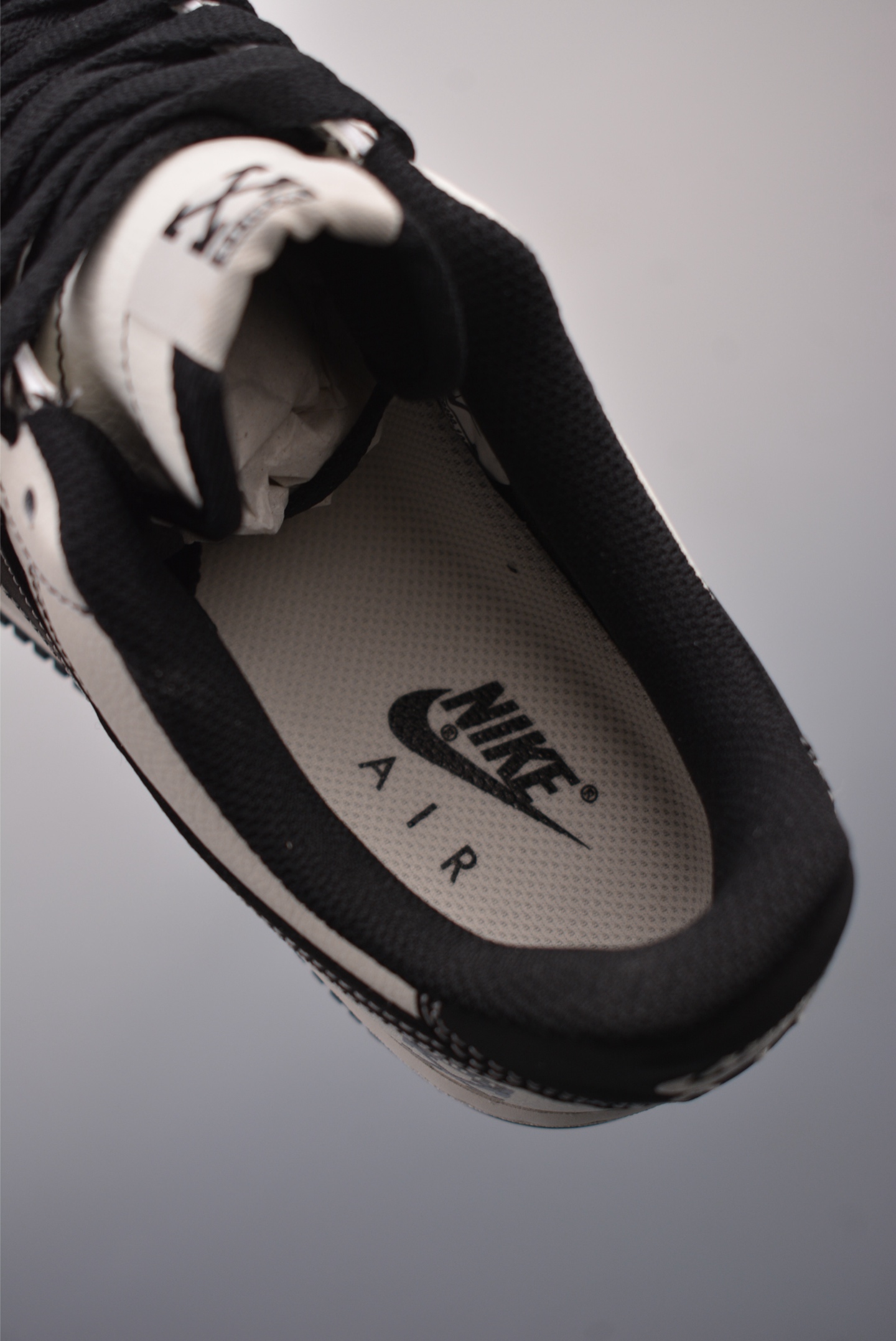 OFF WHITE x Nike Air Force 1’07 Low Leather Black and White KY8899-109