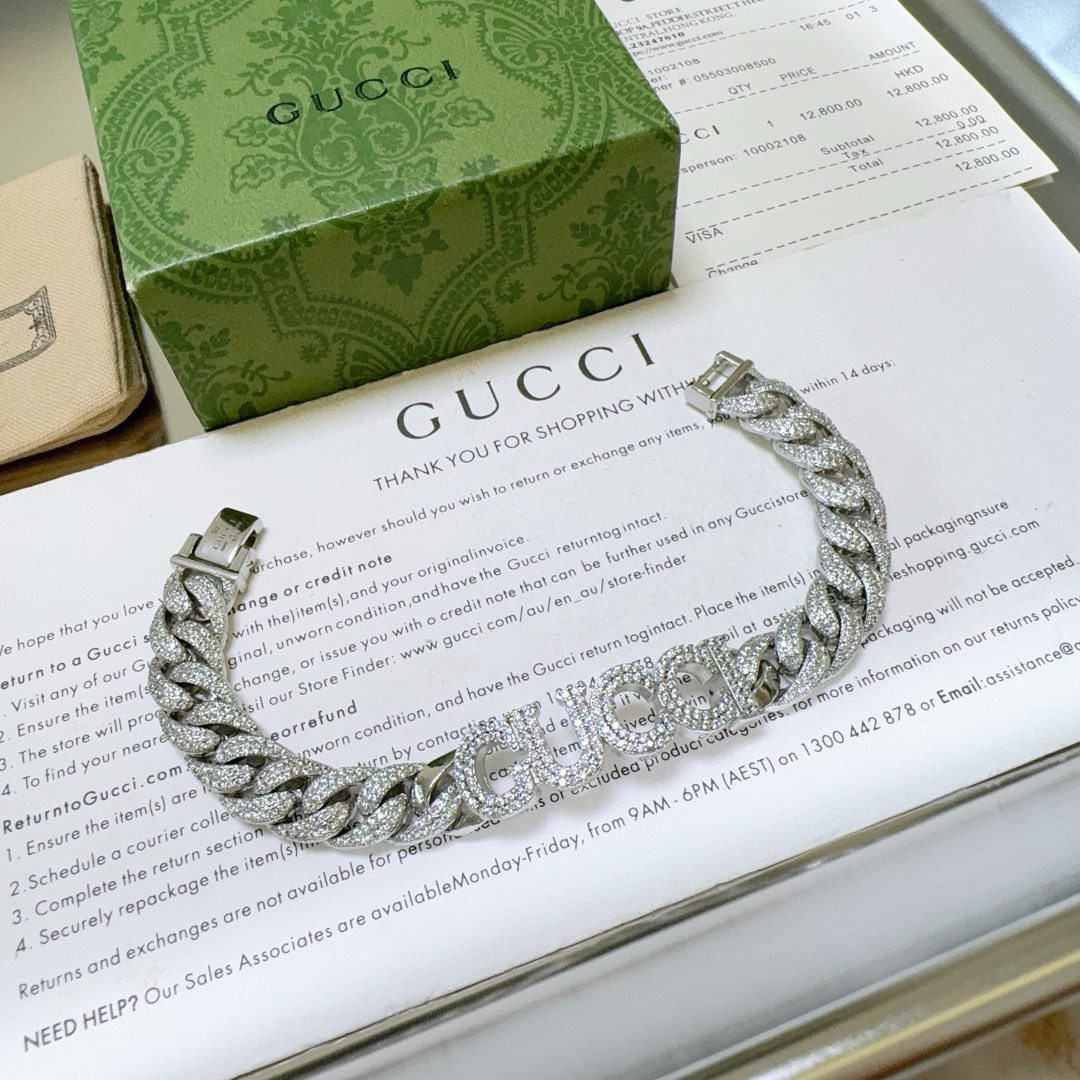 Gucci flat chain bracelet with diamonds