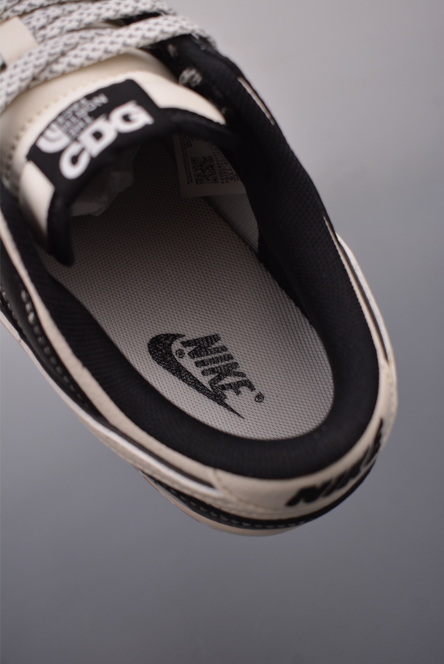 The North Face x Nike SB Dunk Low The North Face black, beige and white XX3168-119