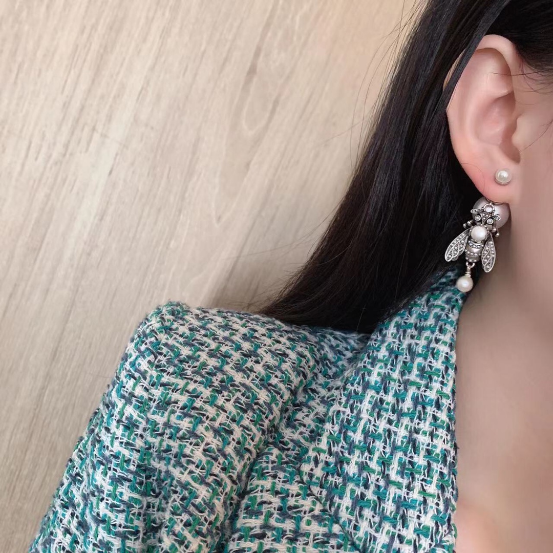 Dior Bee Letter Earrings