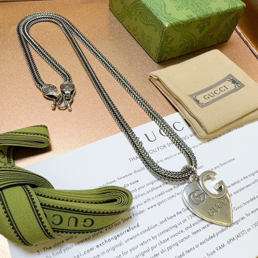 Gucci Anger Forest series new double G heart retro necklace