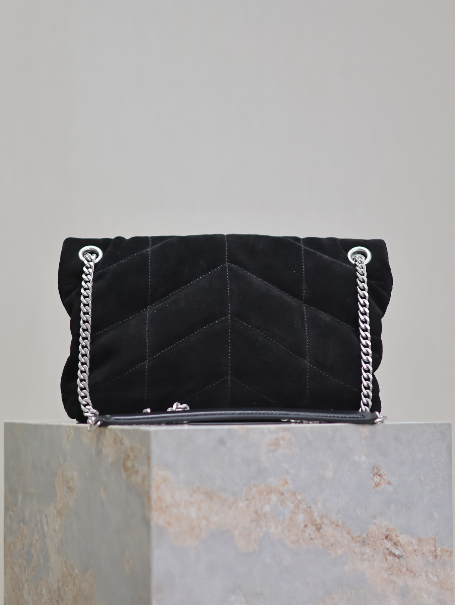 Yves Saint Laurent Loulou Puffer Handbag 577476