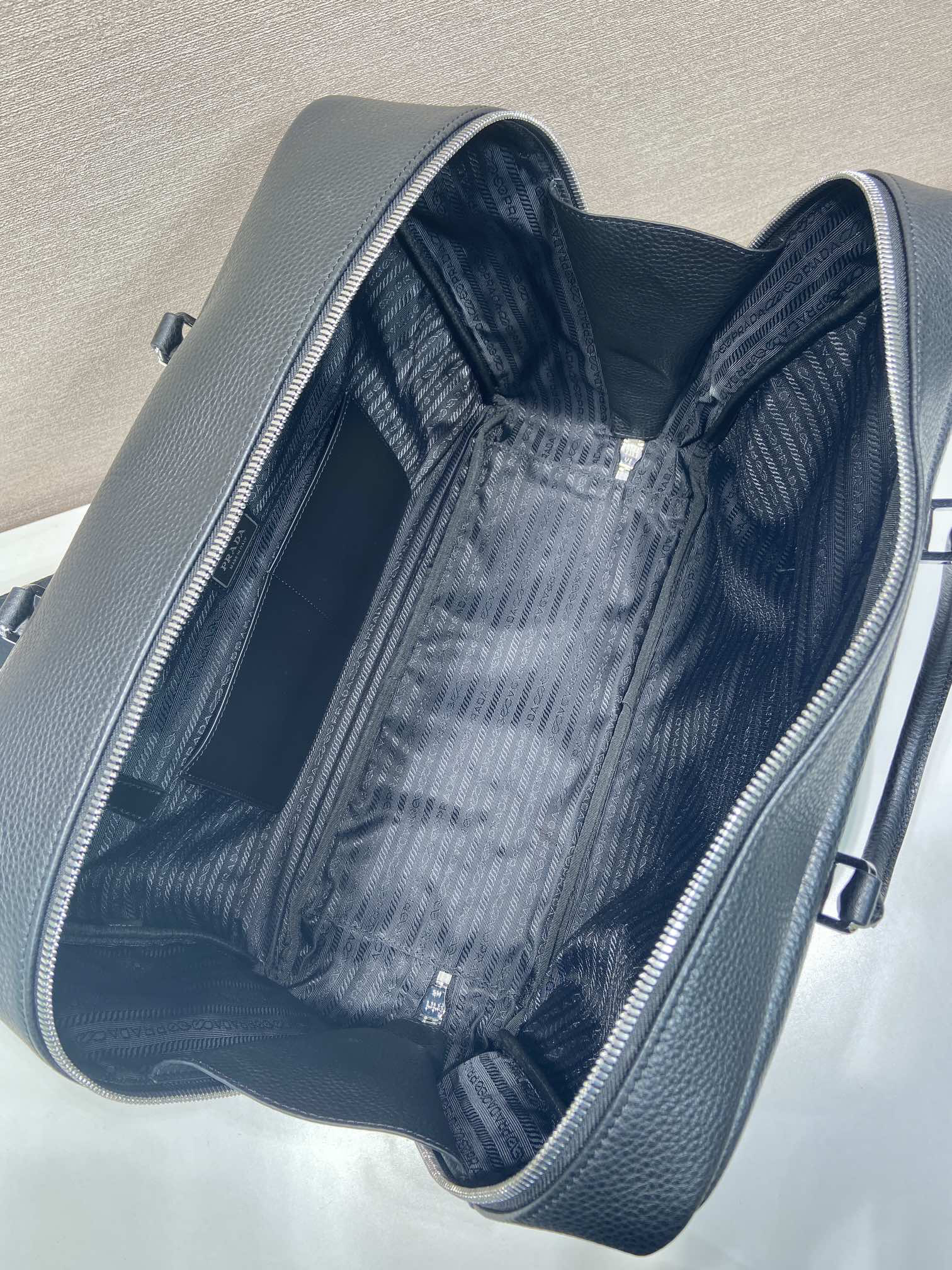 Prada New Extra Large Briefcase 2VE339