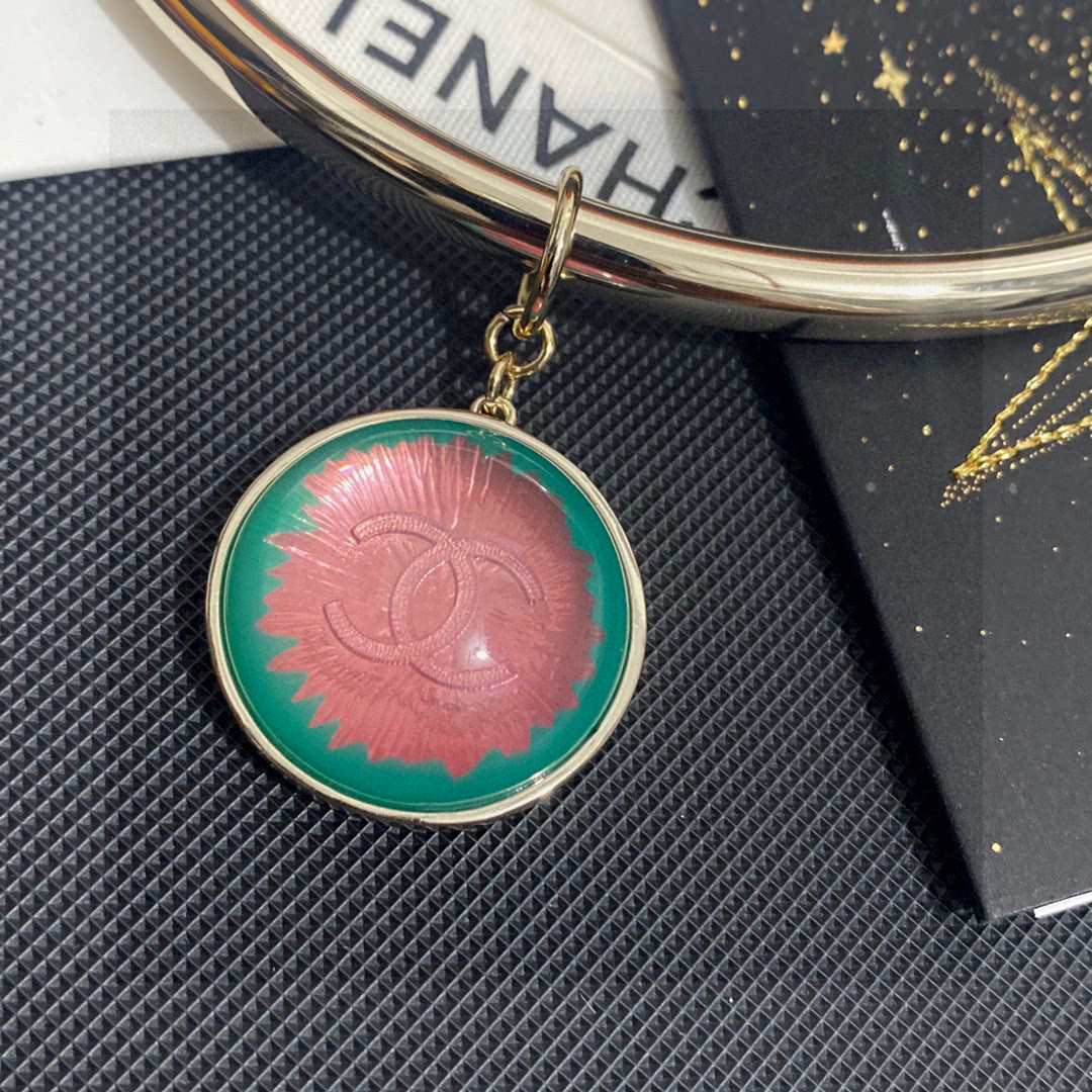 Chanel Round Pendant Choker Necklace