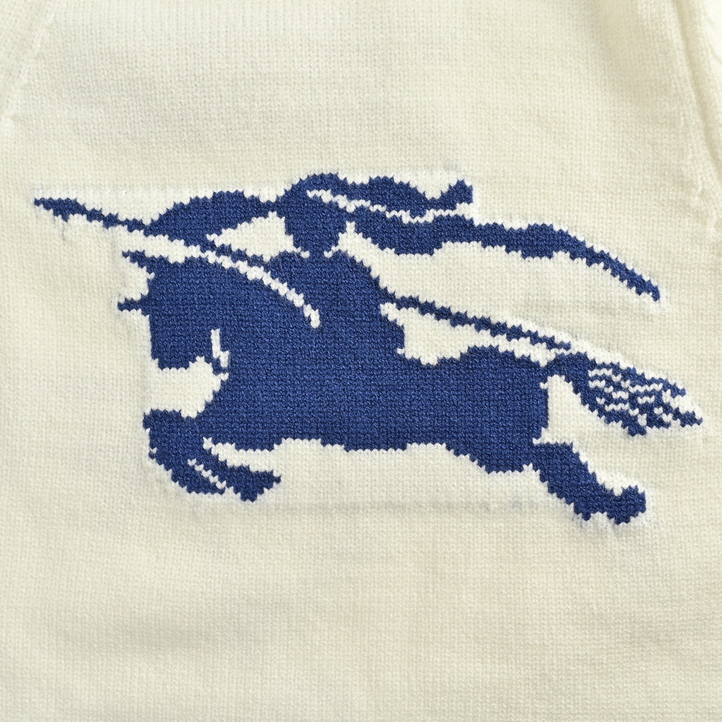 Burberry 25Fw Warhorse Jacquard Cardigan Sweater