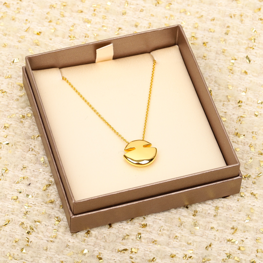 Bulgari CABOCHON round necklace