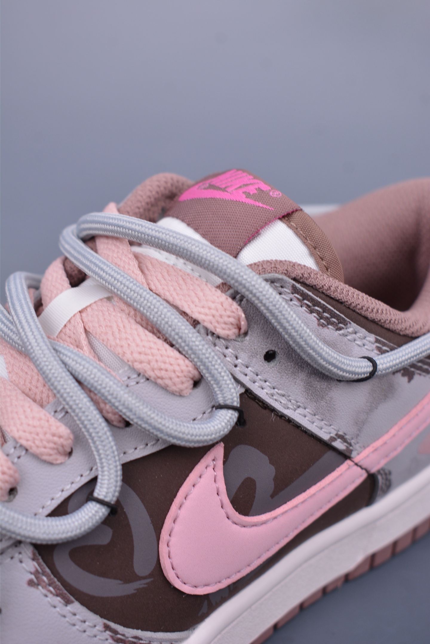 NIKE SB Dunk Low sneakers Koala Party Pink Dream Refrain FZ3611-208