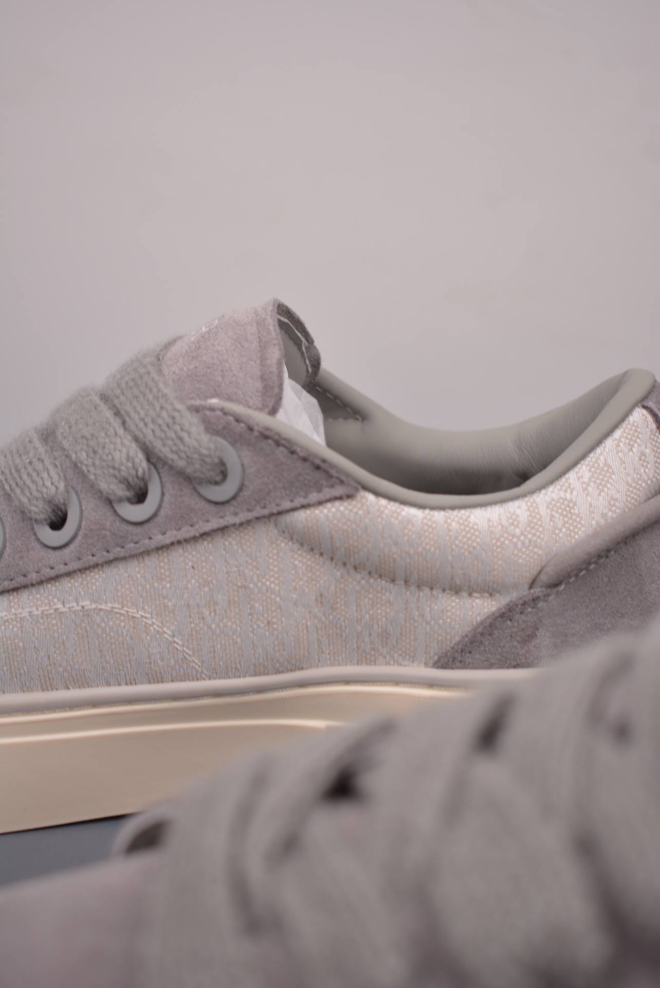 Dior B33 Low Top Sneakers Oblique dark grey off-white 3SN303ZWN_H860