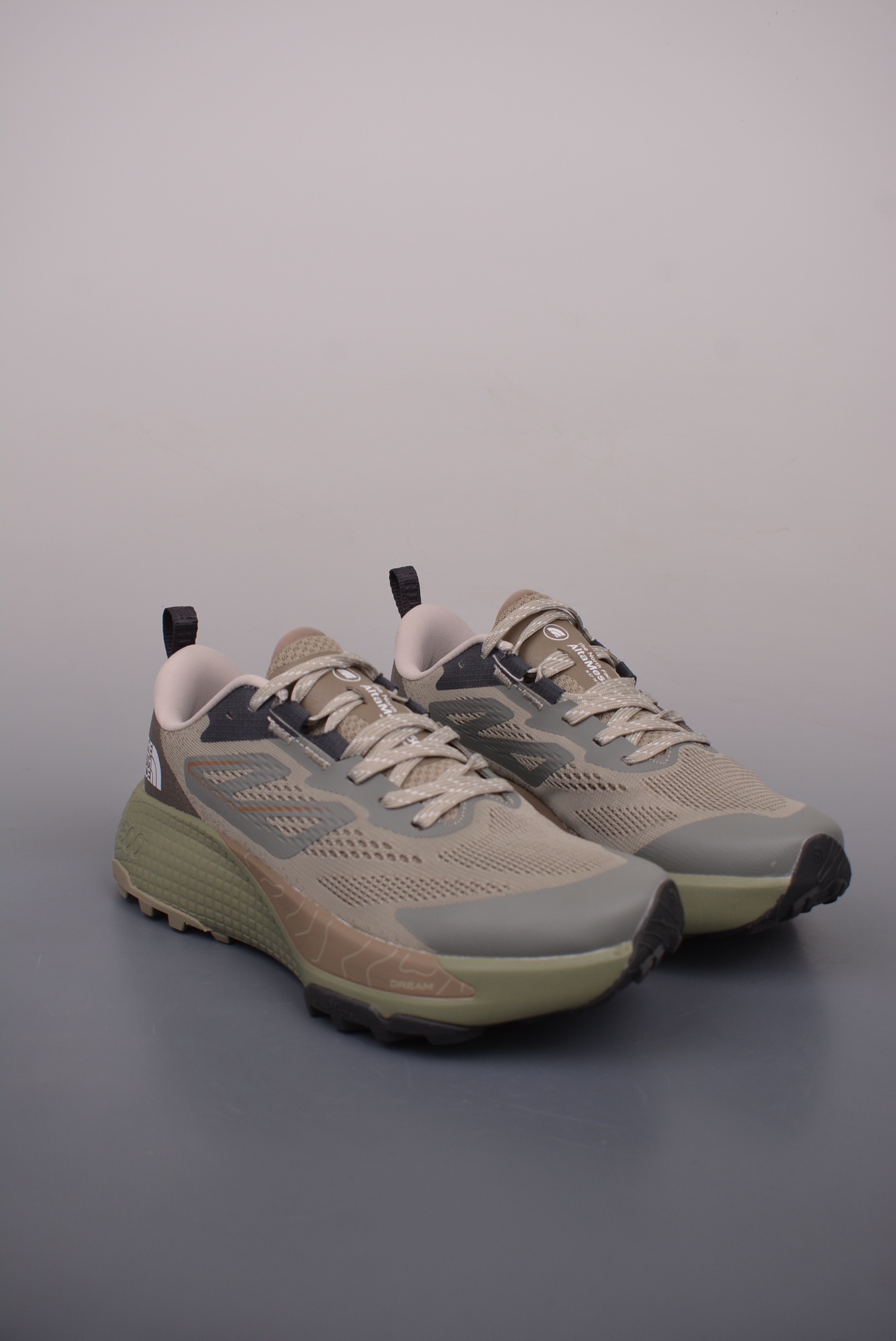 The North Face Altamesa 500 sneakers military green gray black NF0A83N35II-070