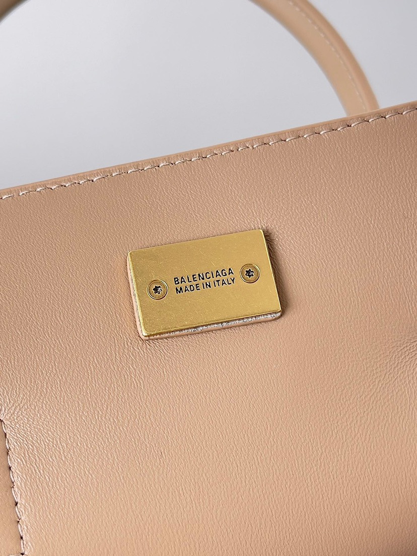Balenciaga Bel Air Medium Bag